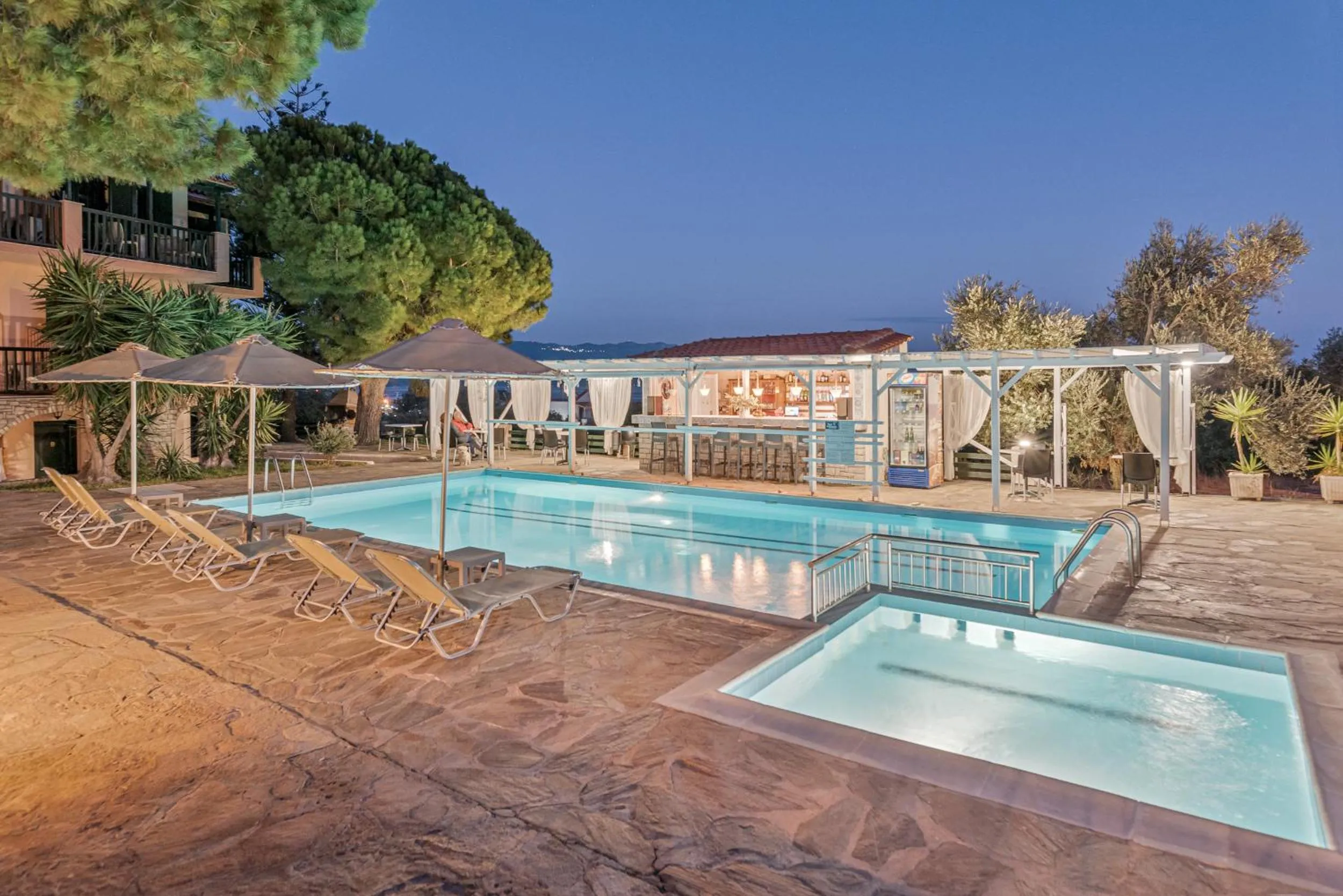 Swimming pool in Hotel Ledra