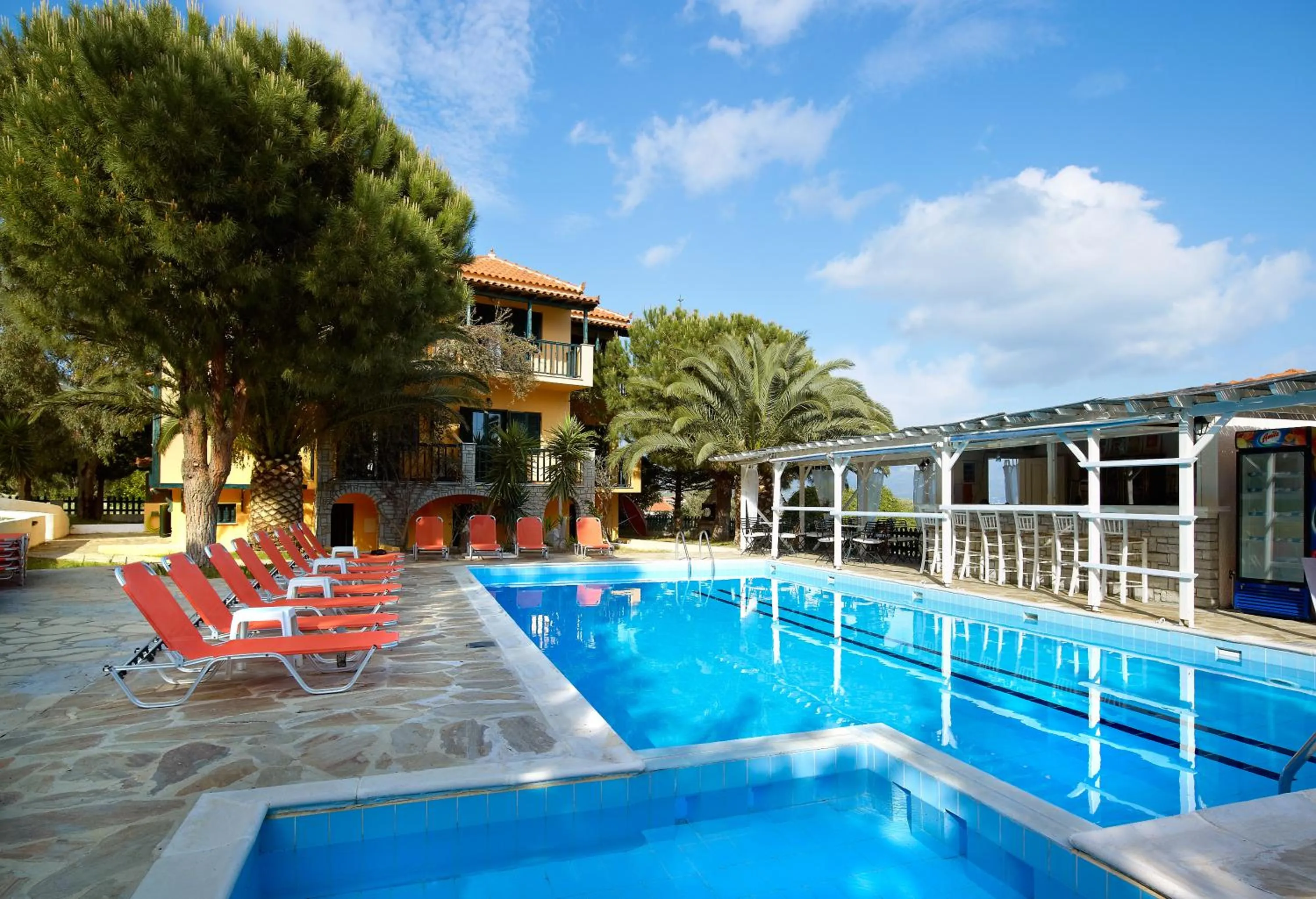 Swimming pool in Hotel Ledra