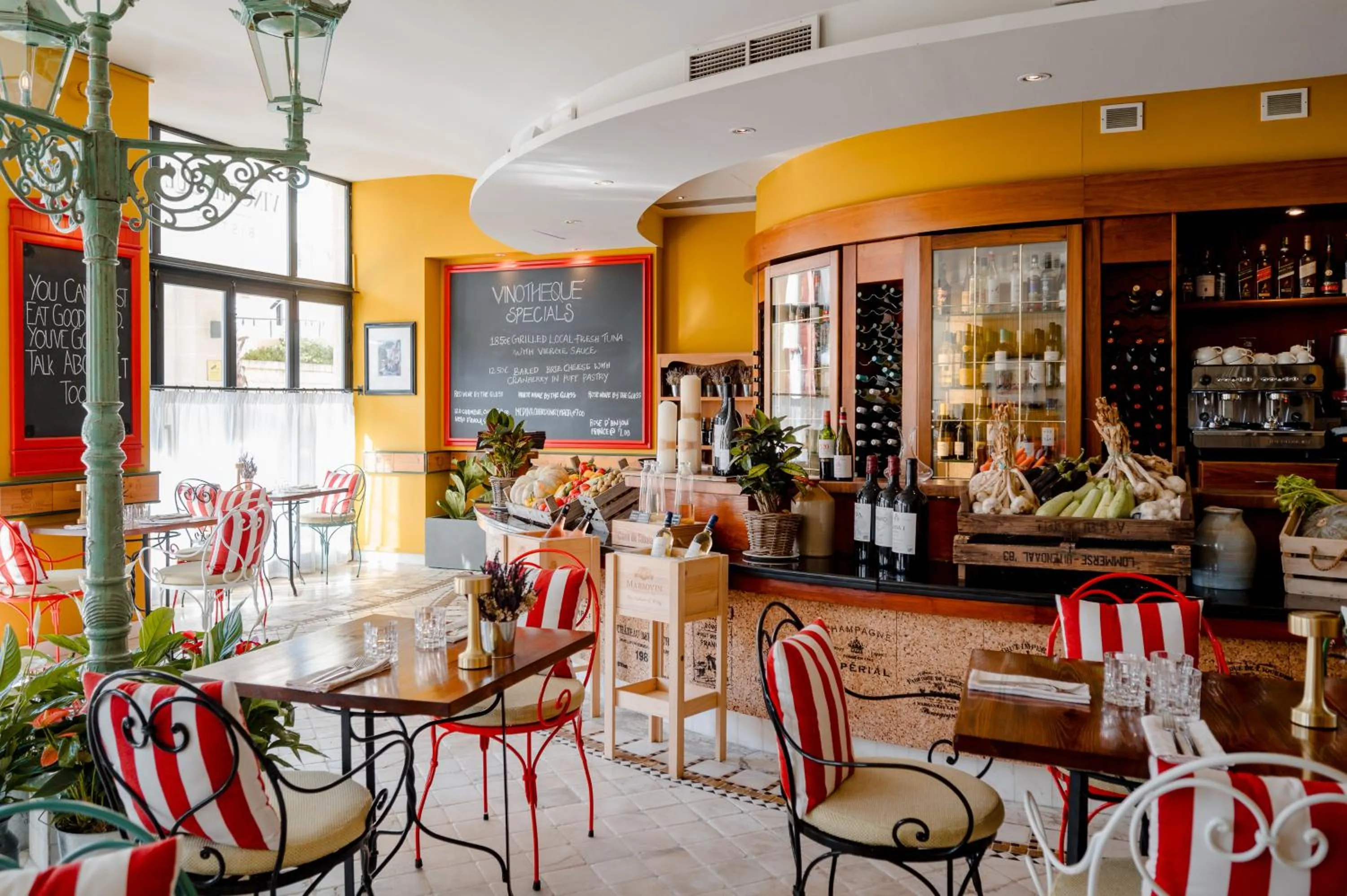 Restaurant/places to eat in Marina Hotel Corinthia Beach Resort Malta