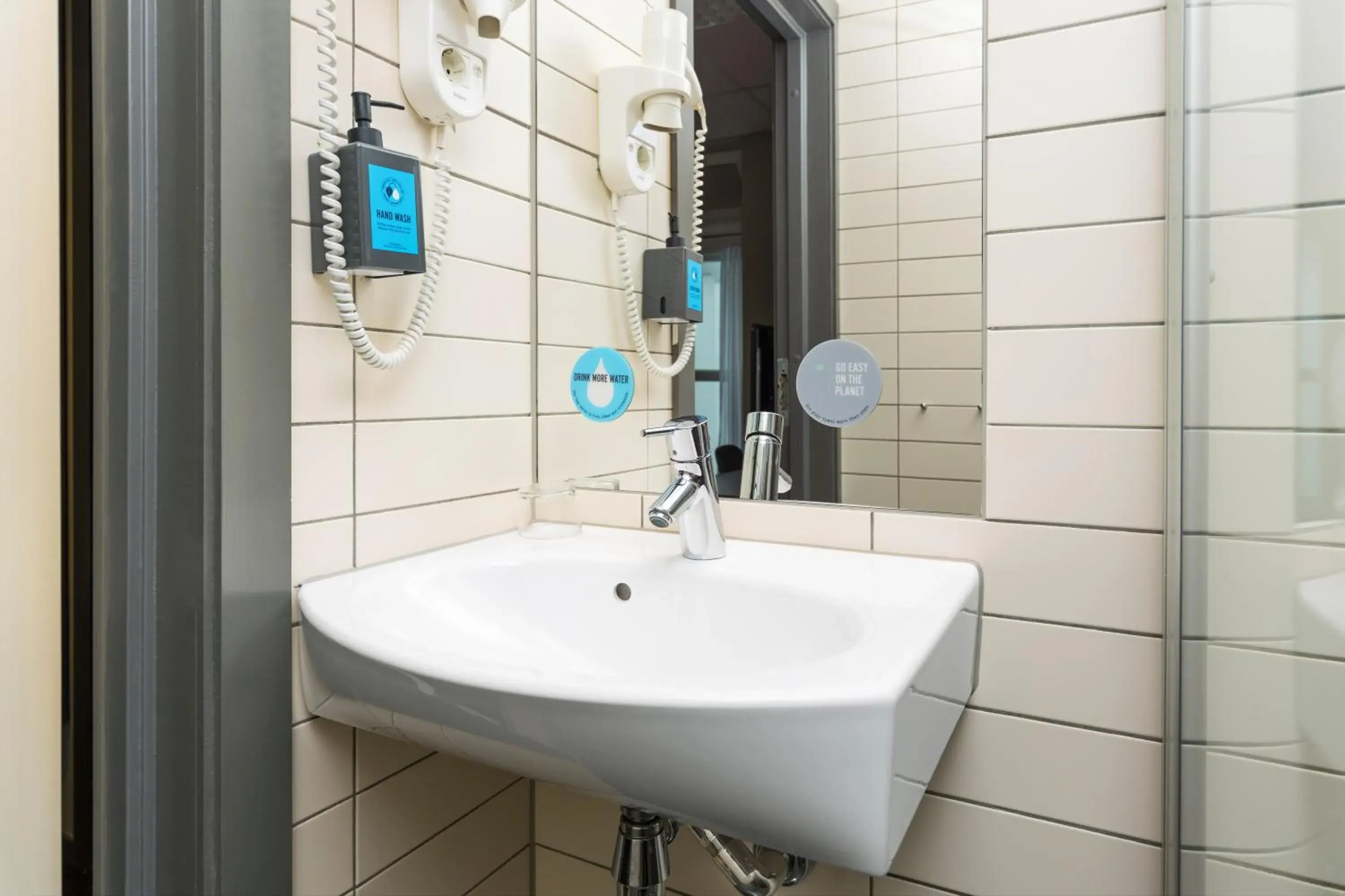 Bathroom in Comfort Hotel Kristiansand Bathroom in Comfort Hotel Kristiansand