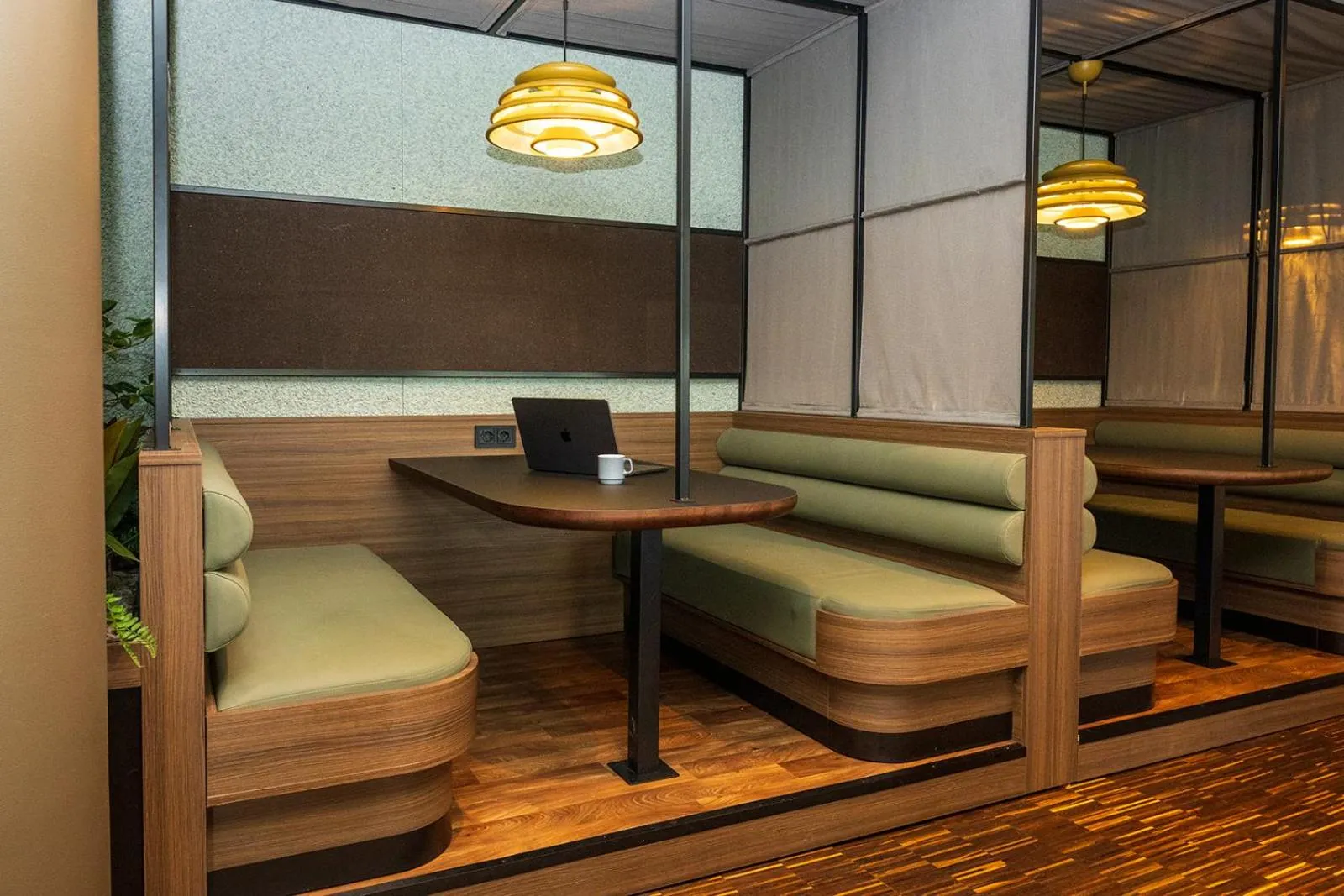 Lobby or reception in Comfort Hotel RunWay