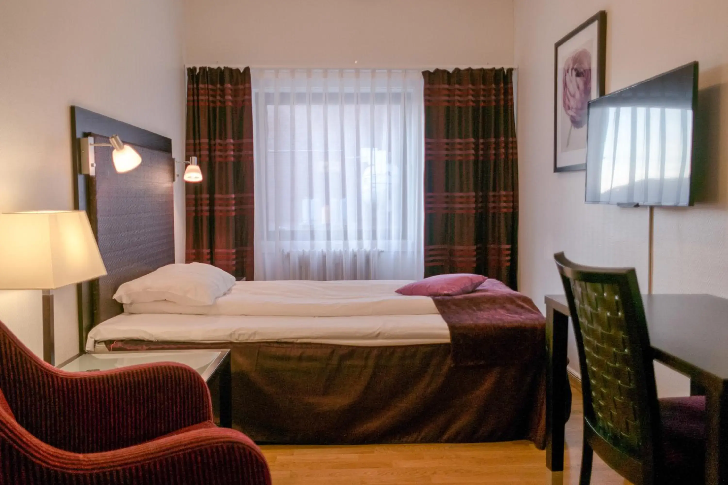 Photo of the whole room, Bed in Quality Hotel Grand Steinkjer Photo of the whole room, Bed in Quality Hotel Grand Steinkjer