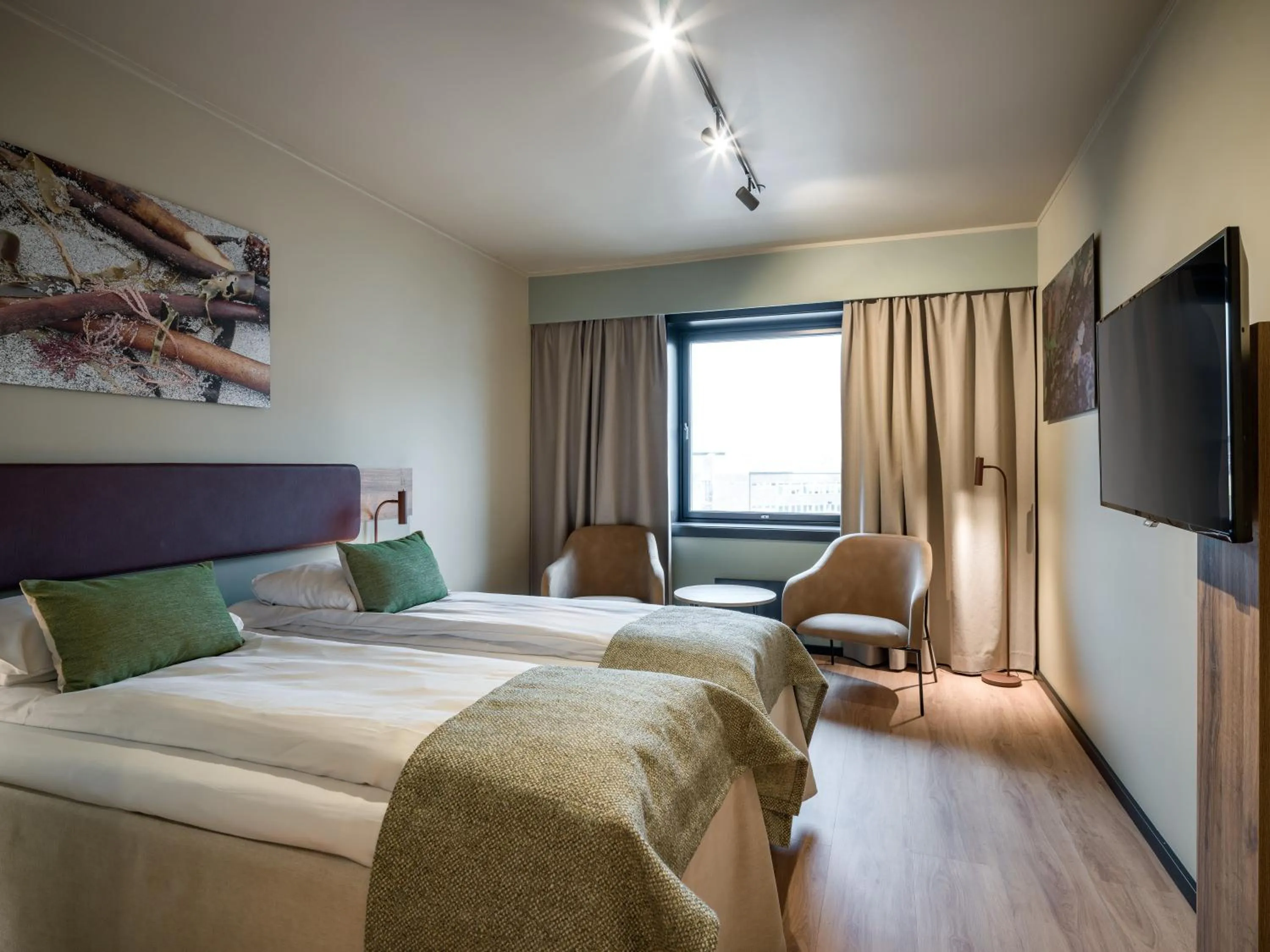 Photo of the whole room, Bed in Quality Hotel Grand Tromsø