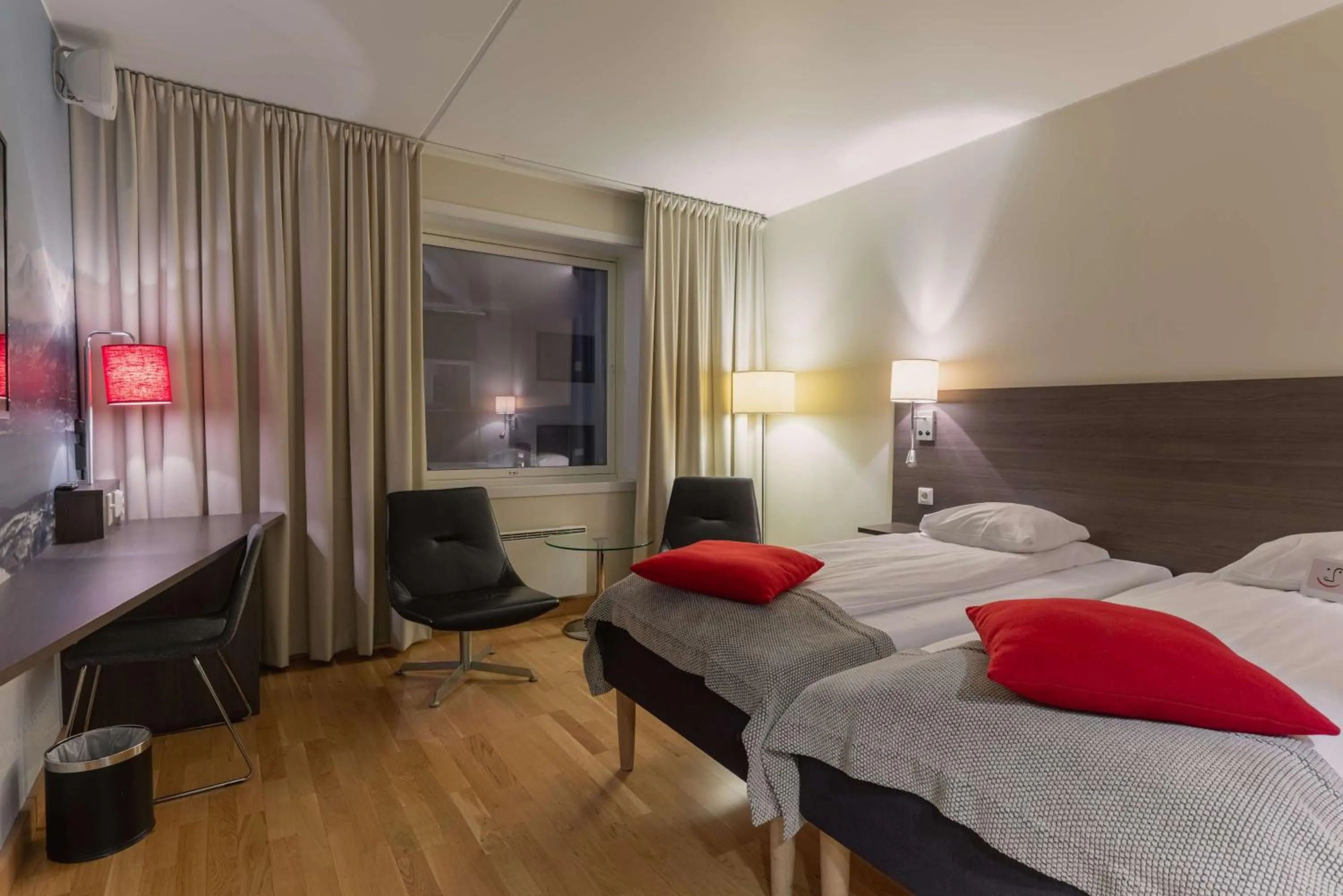 Bedroom, Bed in Scandic Grand Tromsø