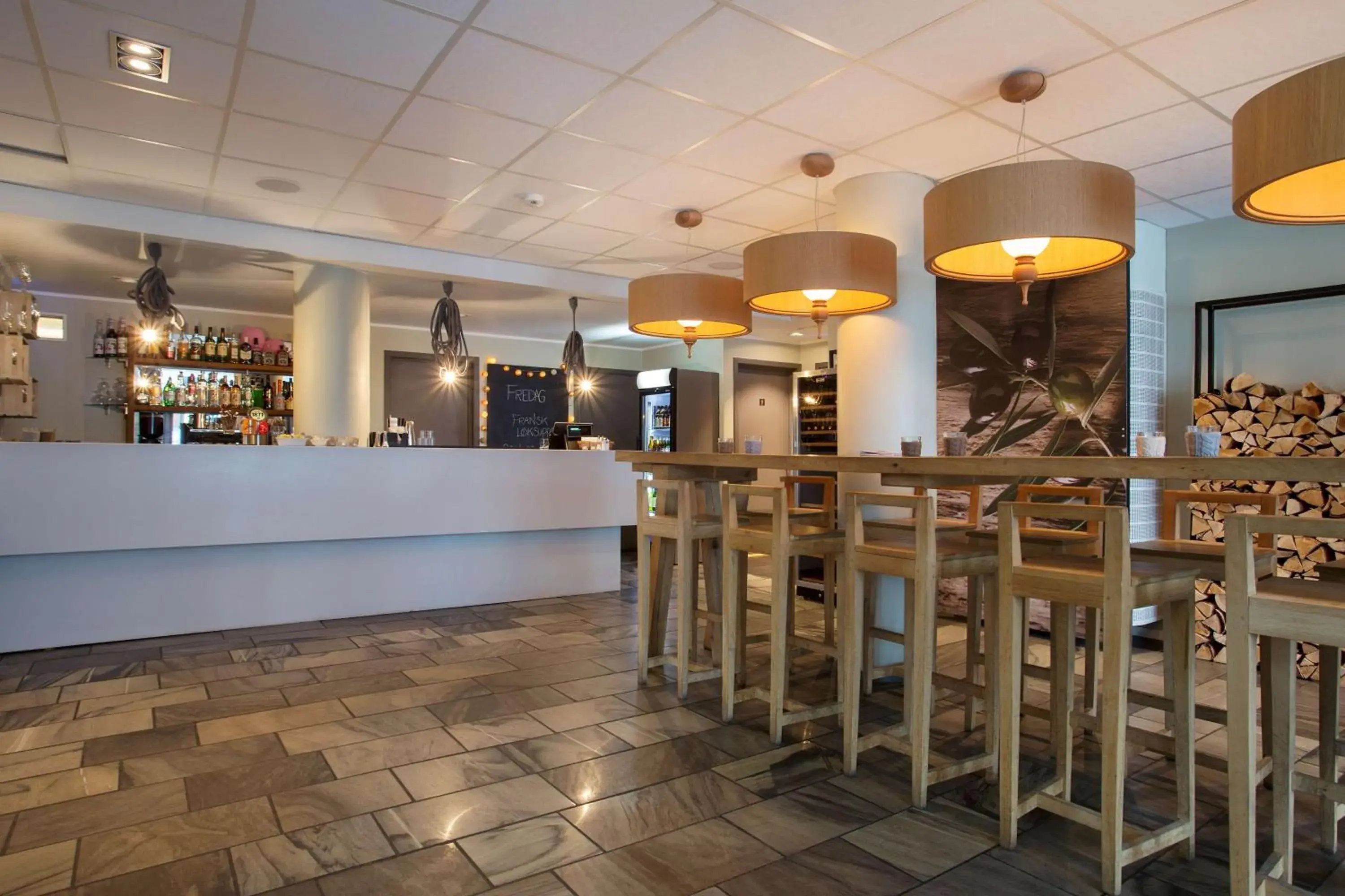 Lounge or bar in Scandic Harstad Lounge or bar in Scandic Harstad