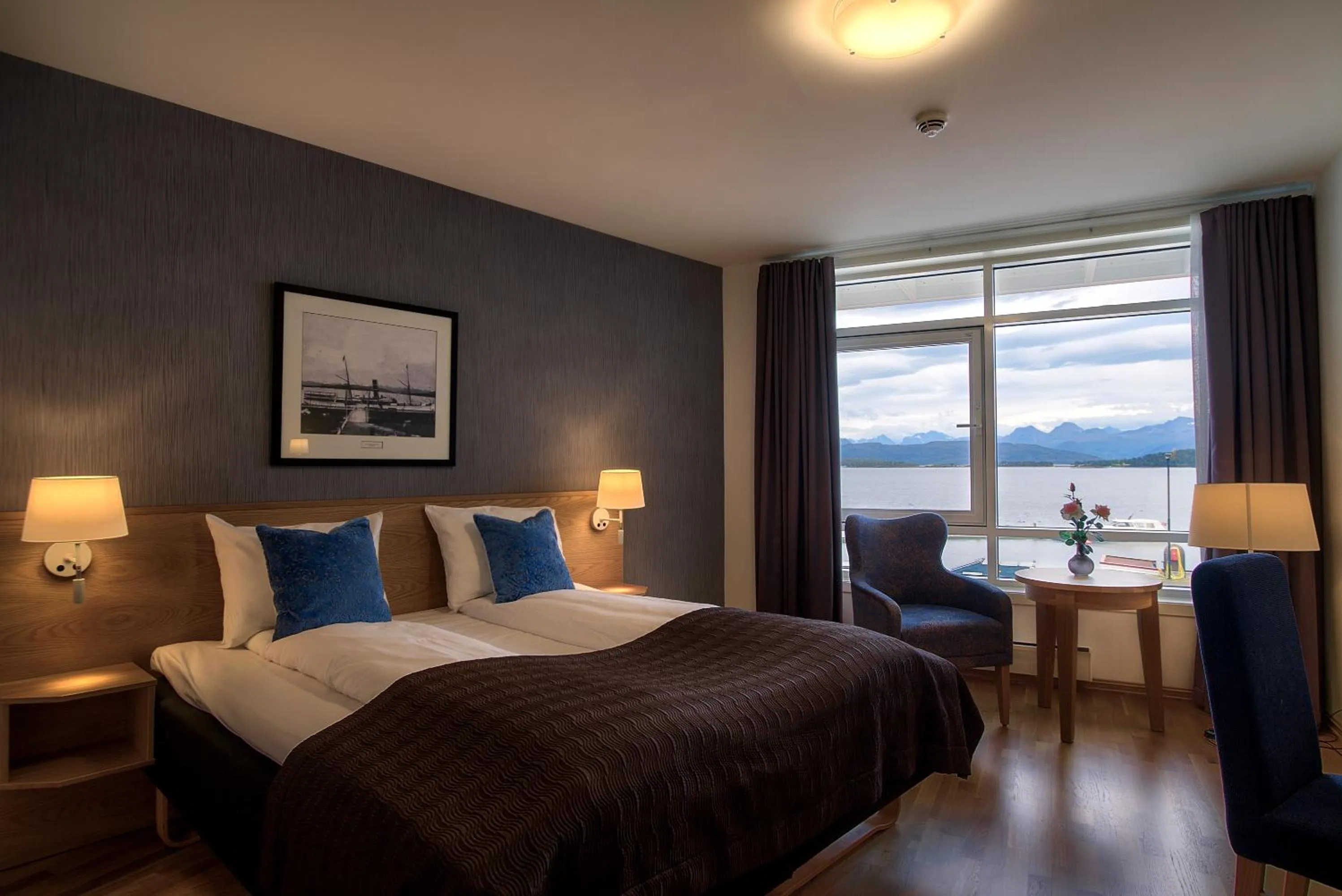 View (from property/room), Bed in Molde Fjordhotell - by Classic Norway Hotels
