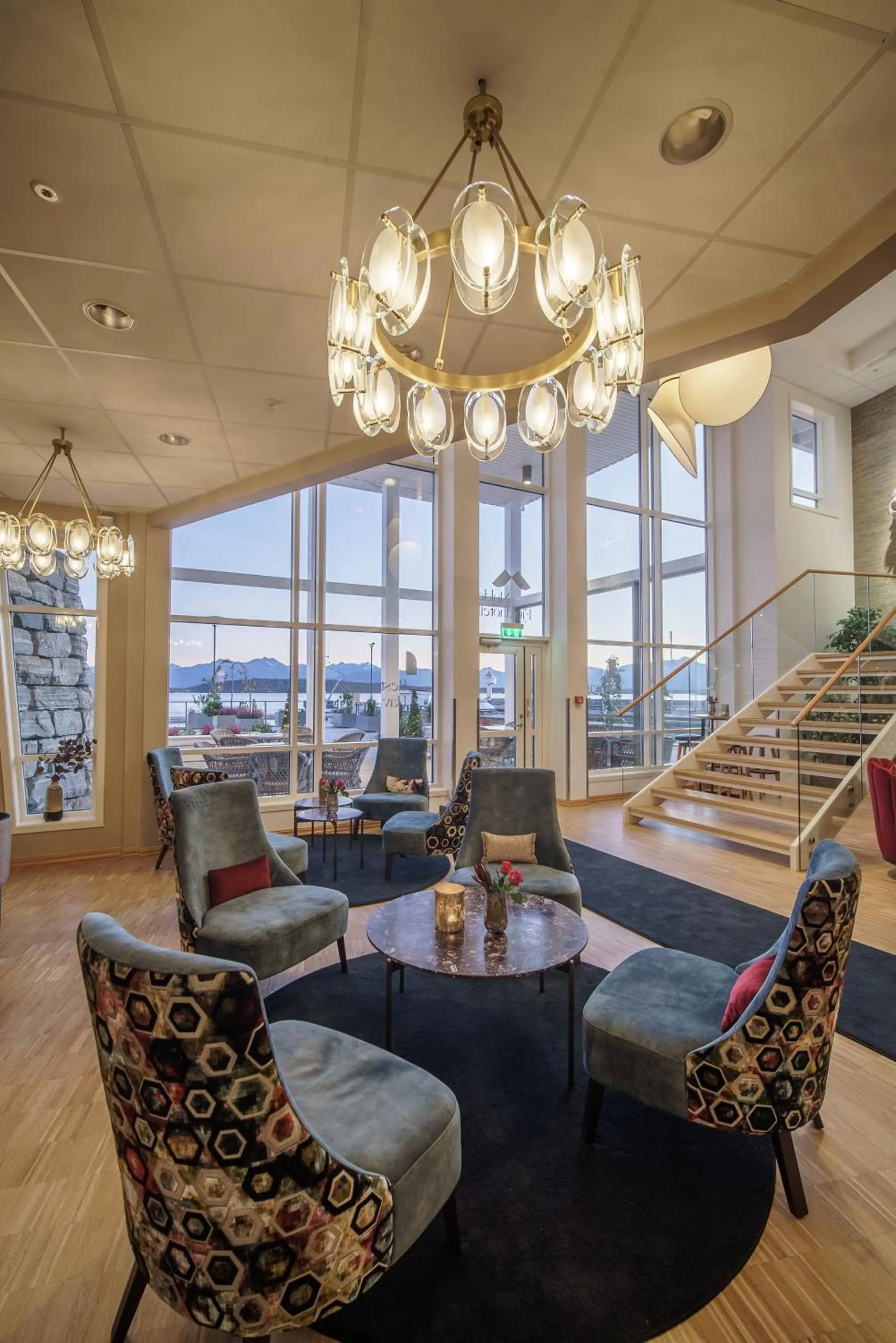 Lounge or bar in Molde Fjordhotell - by Classic Norway Hotels