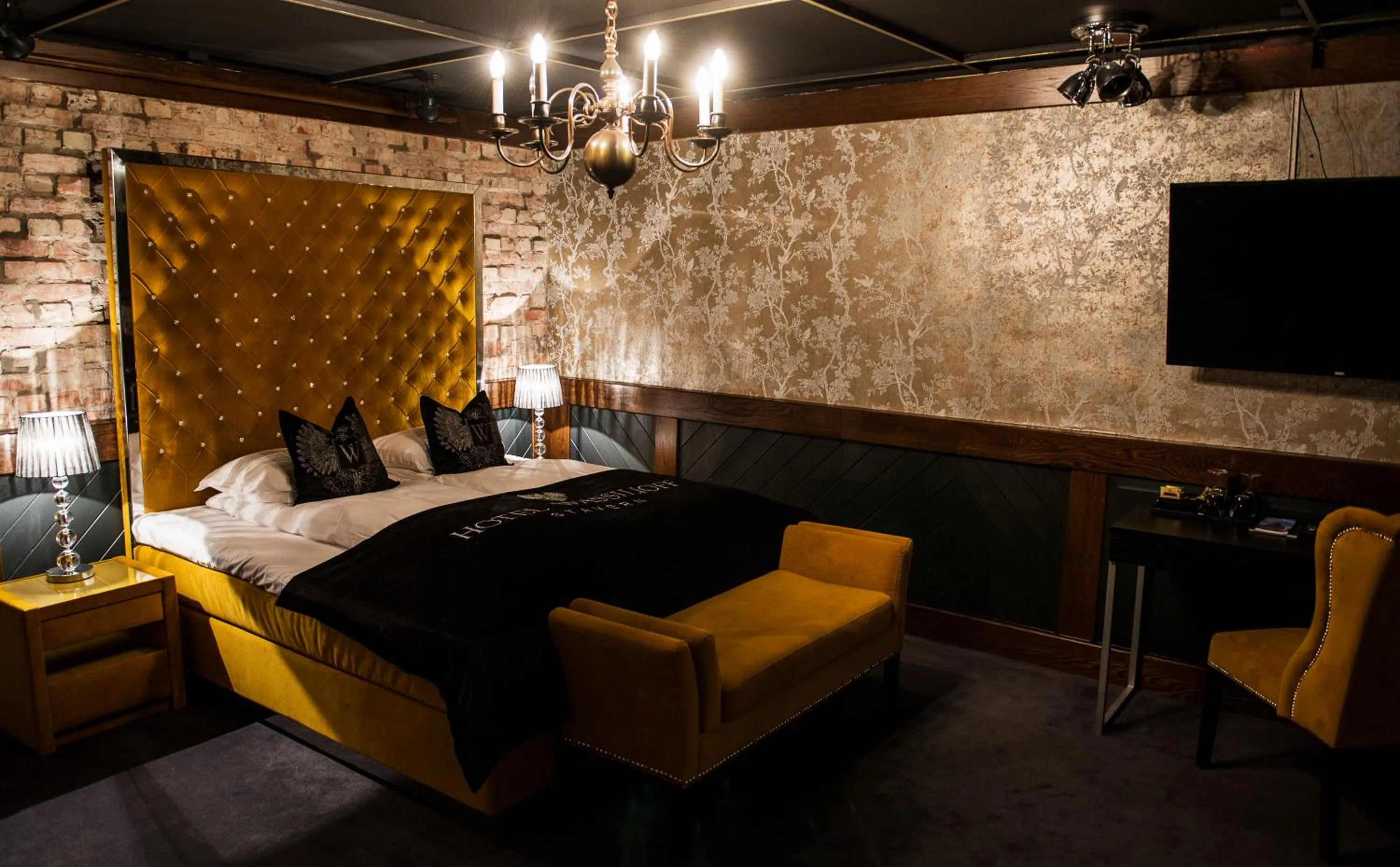 Photo of the whole room, Bed in Hotel Wassilioff - Unike Hoteller