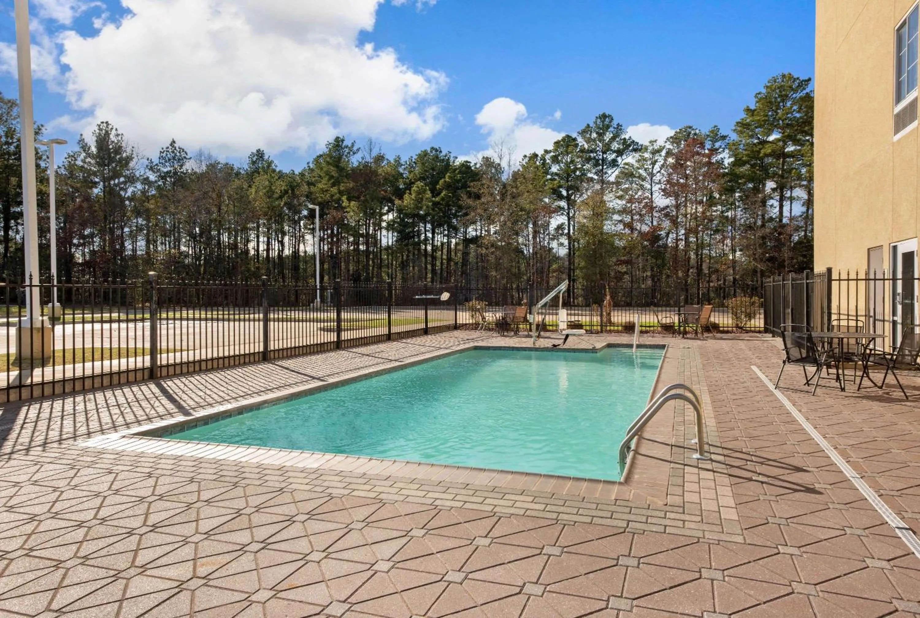 On site in La Quinta by Wyndham West Monroe