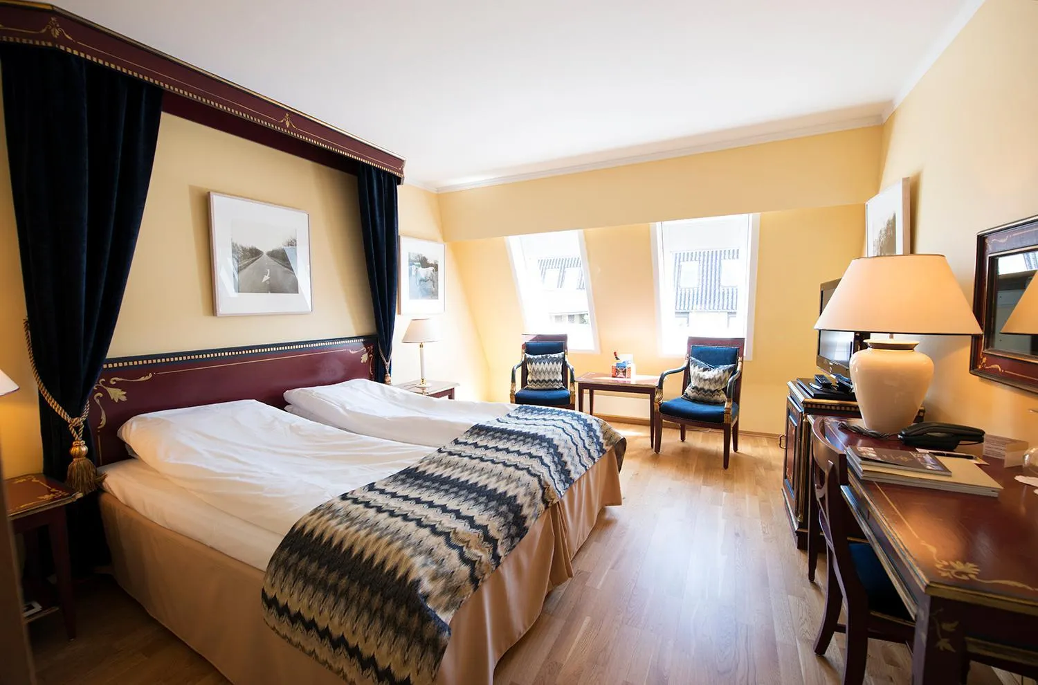 Bed in Hotel Refsnes Gods - by Classic Norway Hotels