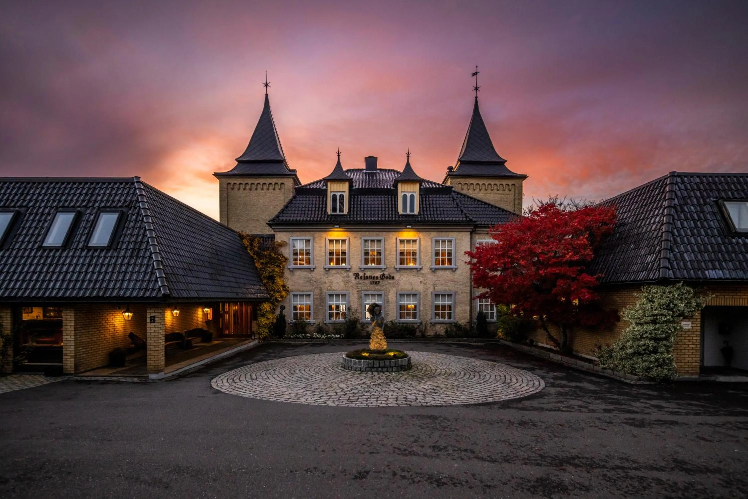 Property building in Hotel Refsnes Gods - by Classic Norway Hotels