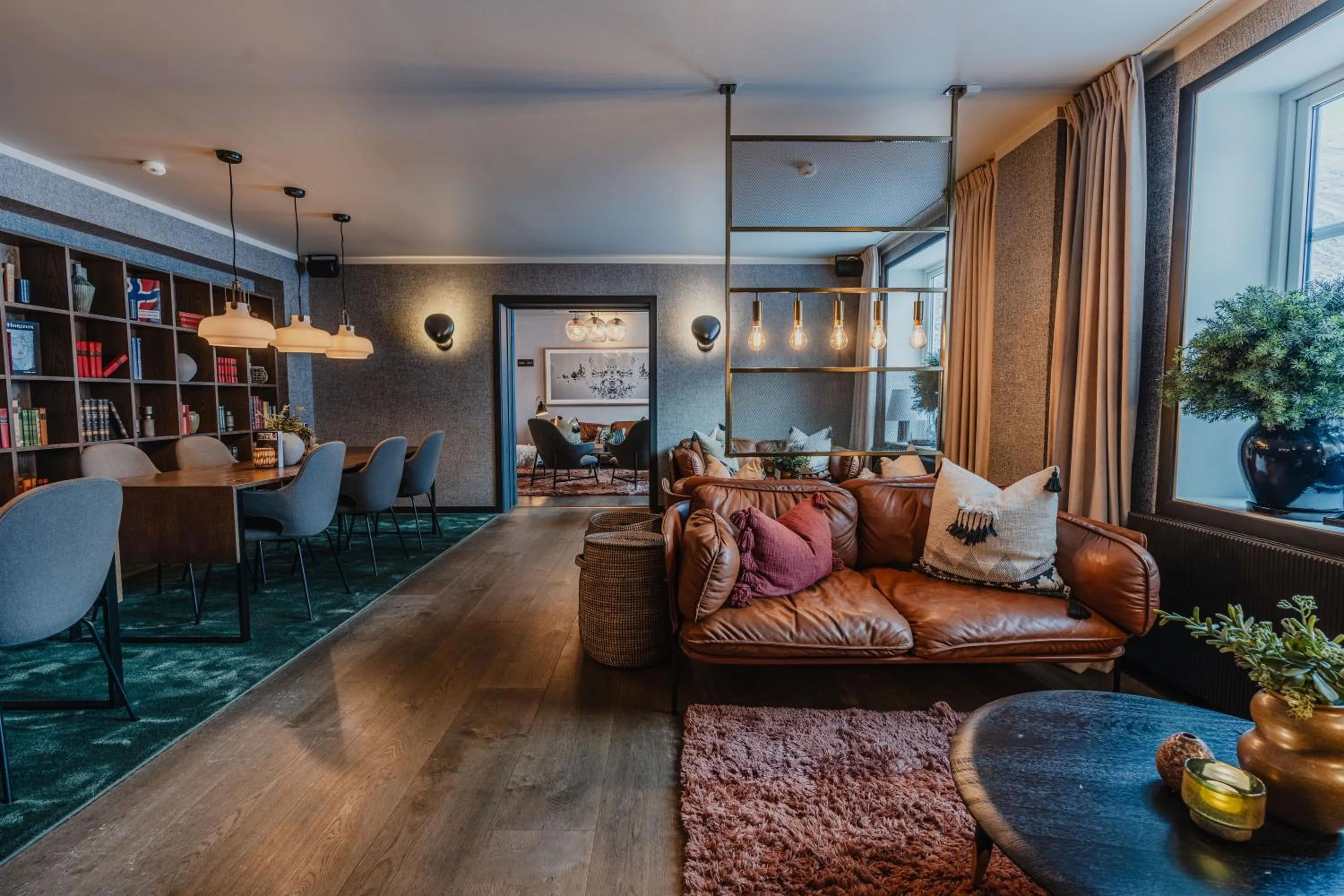 Library in Funken Lodge