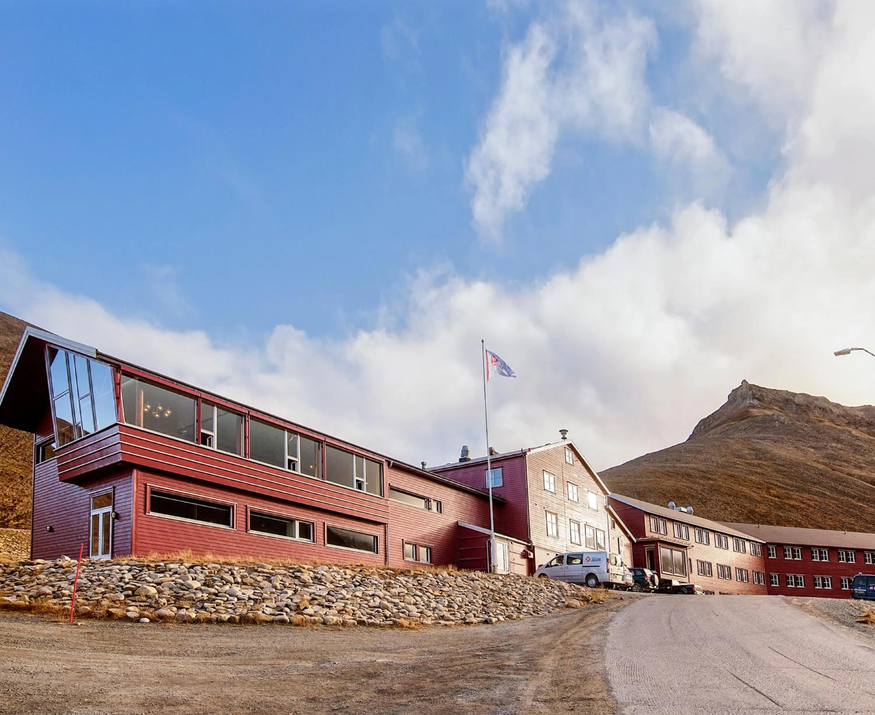 Facade/entrance in Funken Lodge