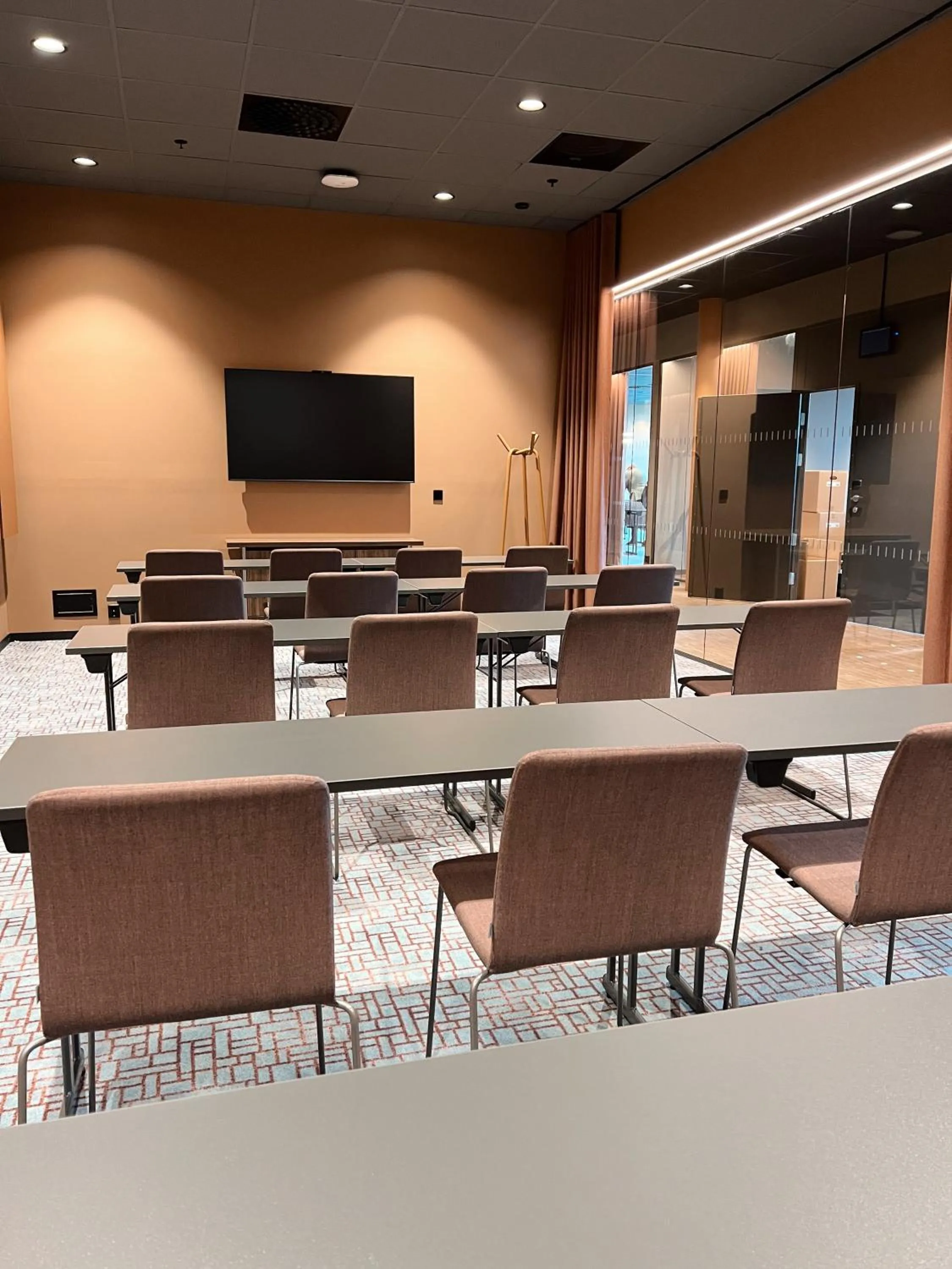 TV and multimedia in Quality Hotel Panorama