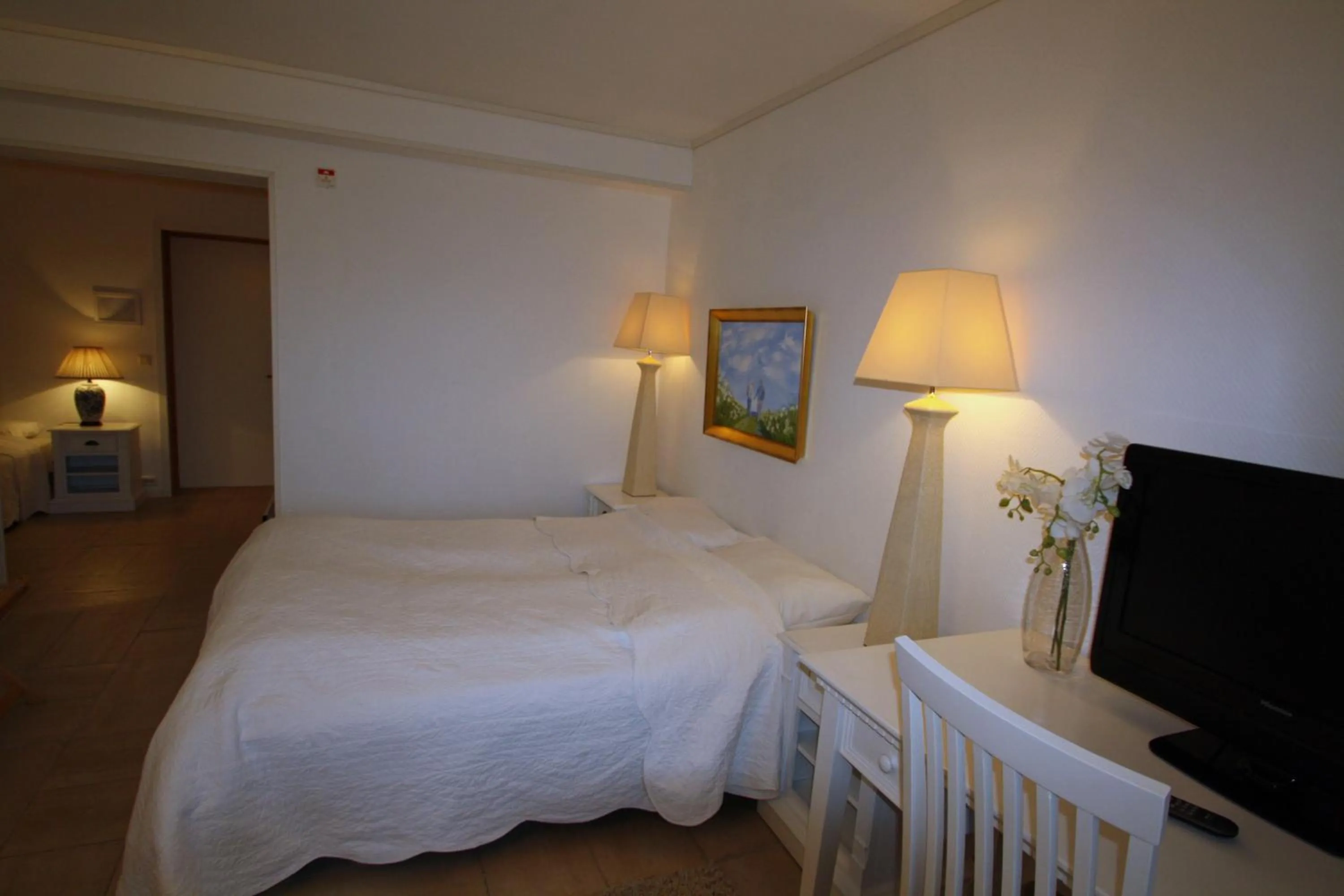 Photo of the whole room, Bed in Sunde Fjord Hotel, free and easy parking