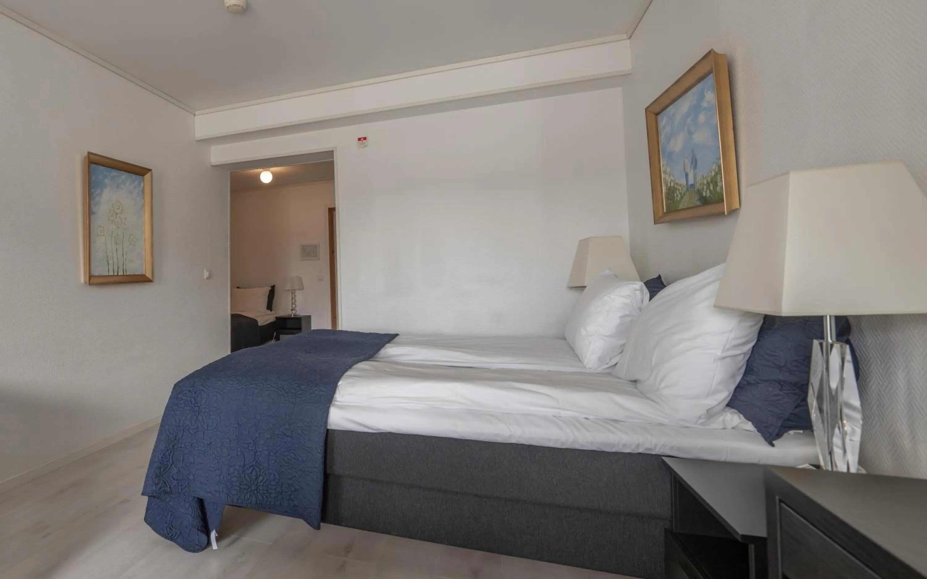 Bed in Sunde Fjord Hotel, free and easy parking