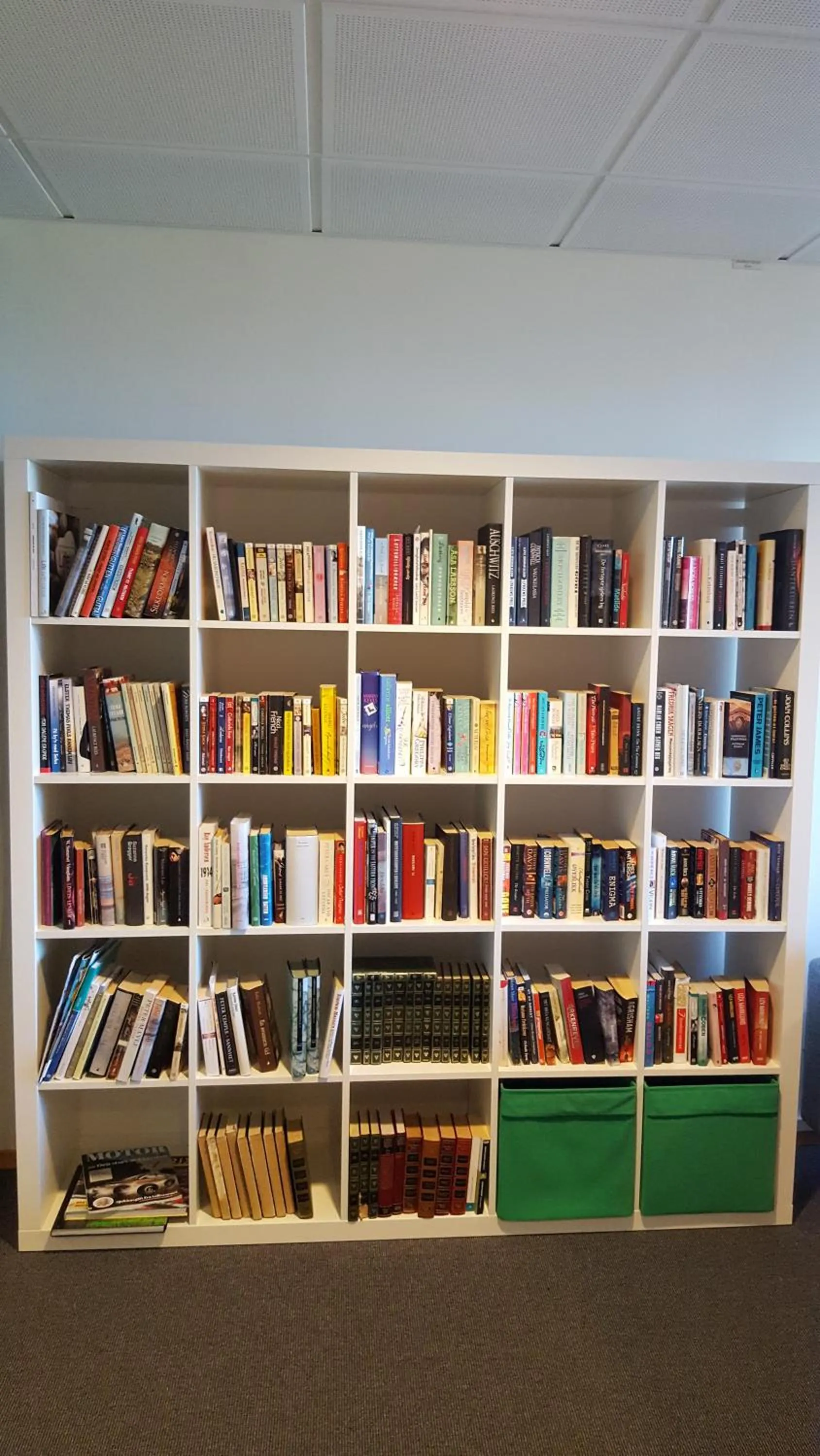 Library in Hotel Montebello