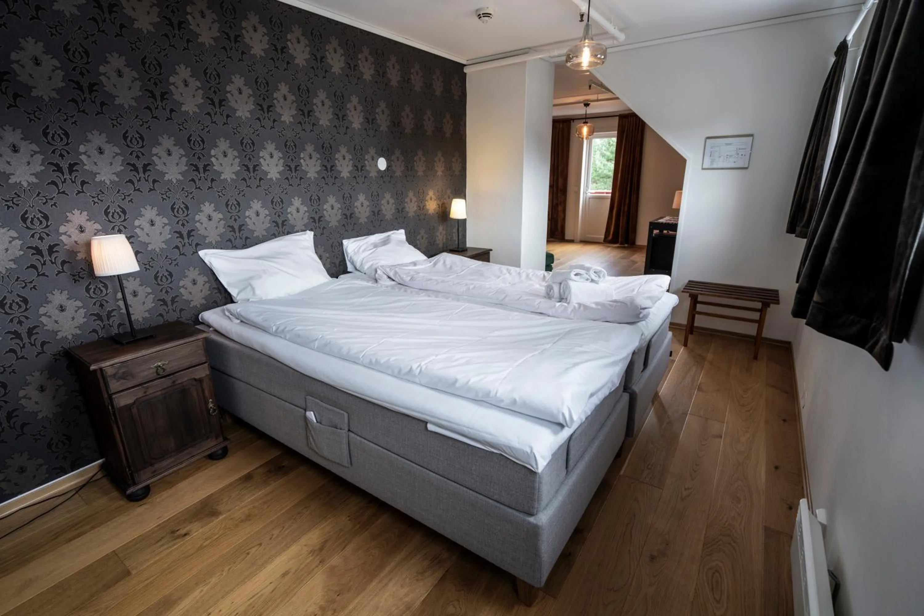 Bedroom, Bed in Dragsvik Fjordhotel