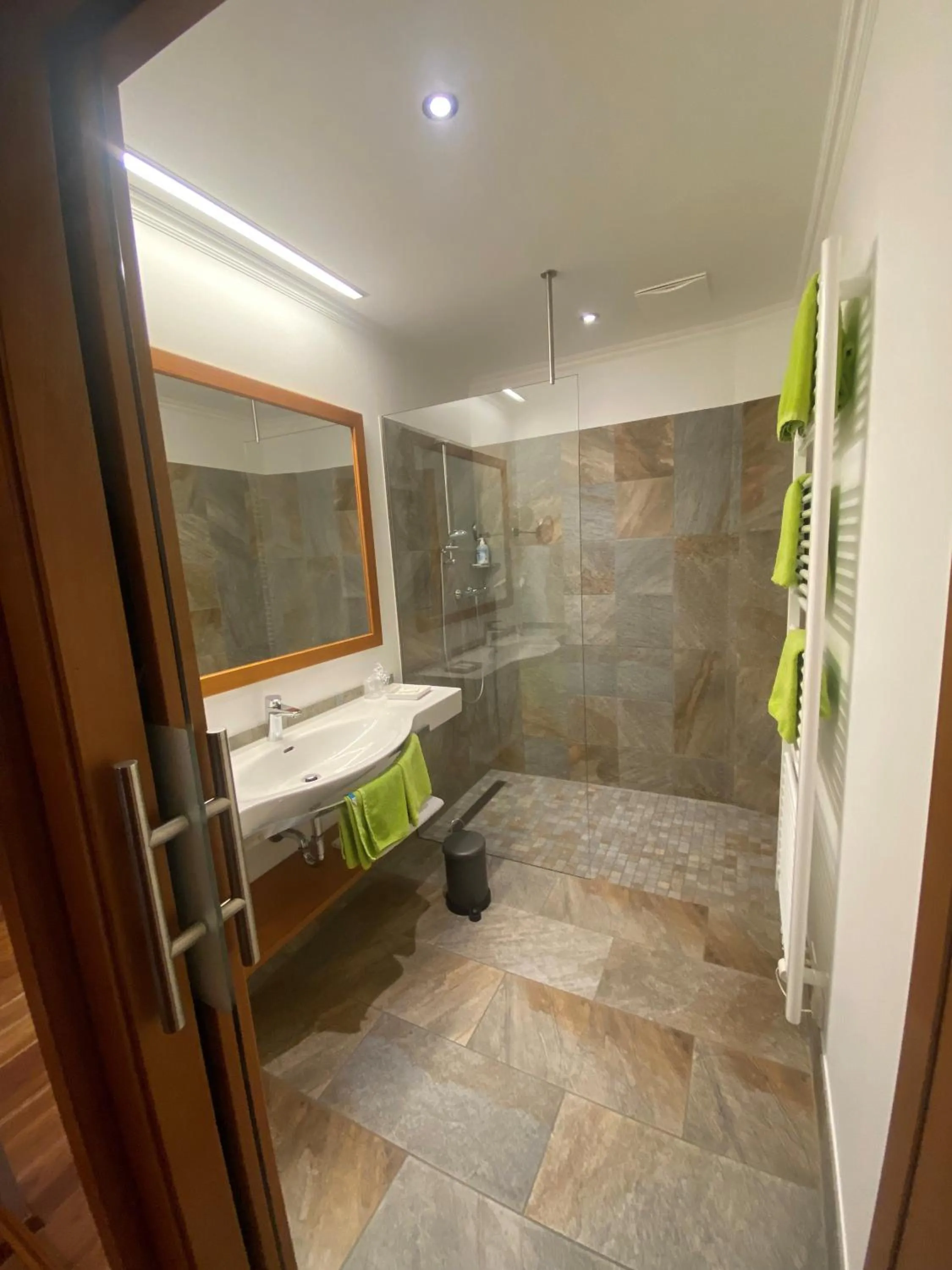 Bathroom in Gasthof Schorn