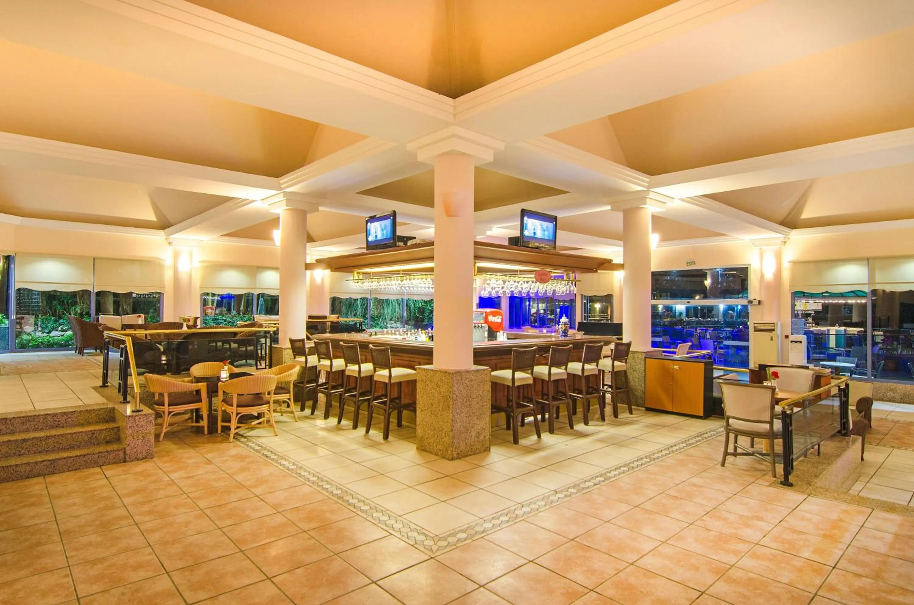Lounge or bar in The Grand Blue Sky International - All Inclusive