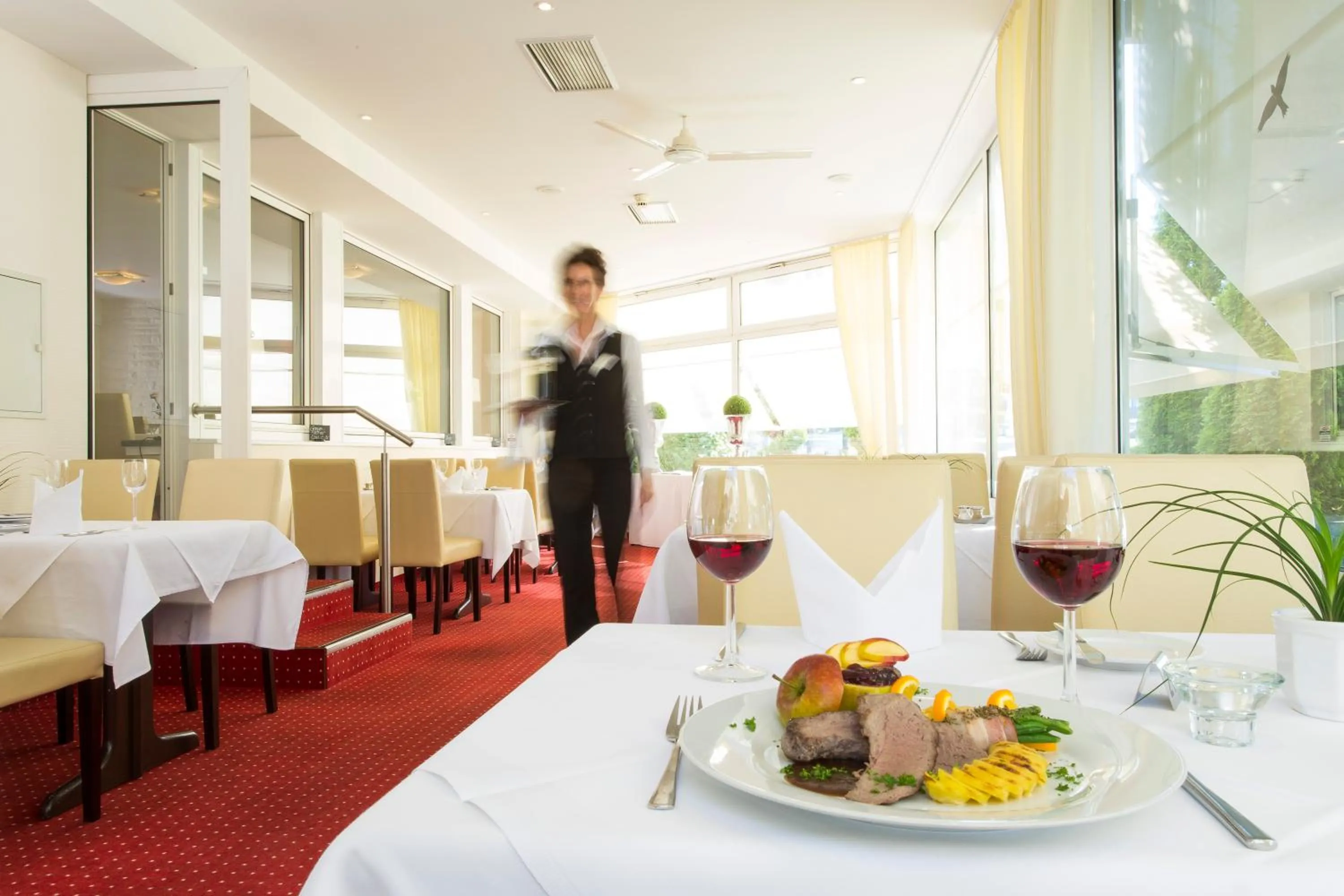 Restaurant/places to eat in Hanse Hotel