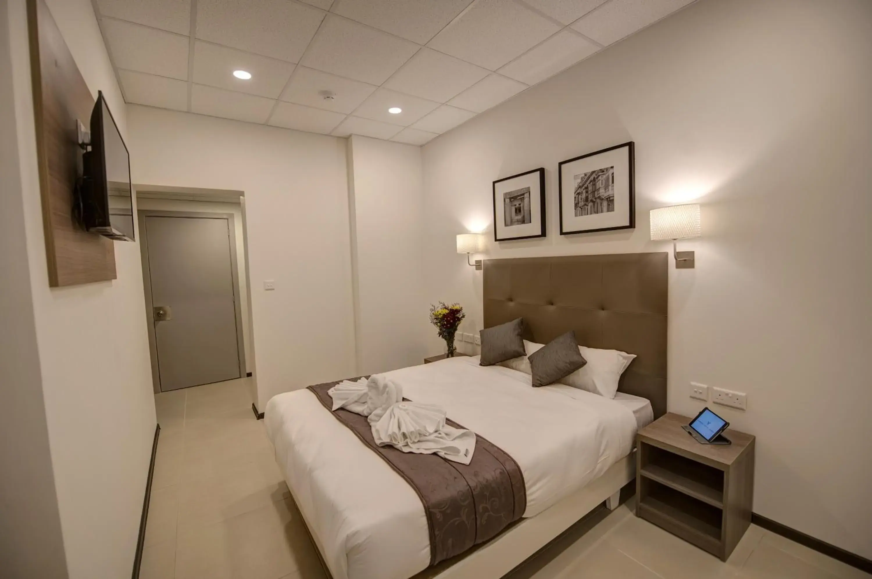 Photo of the whole room, Bed in Europa Hotel Photo of the whole room, Bed in Europa Hotel