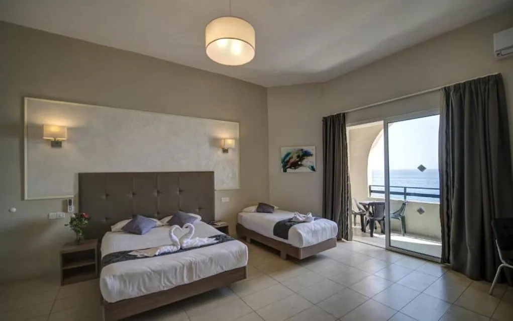 Photo of the whole room, Bed in Europa Hotel