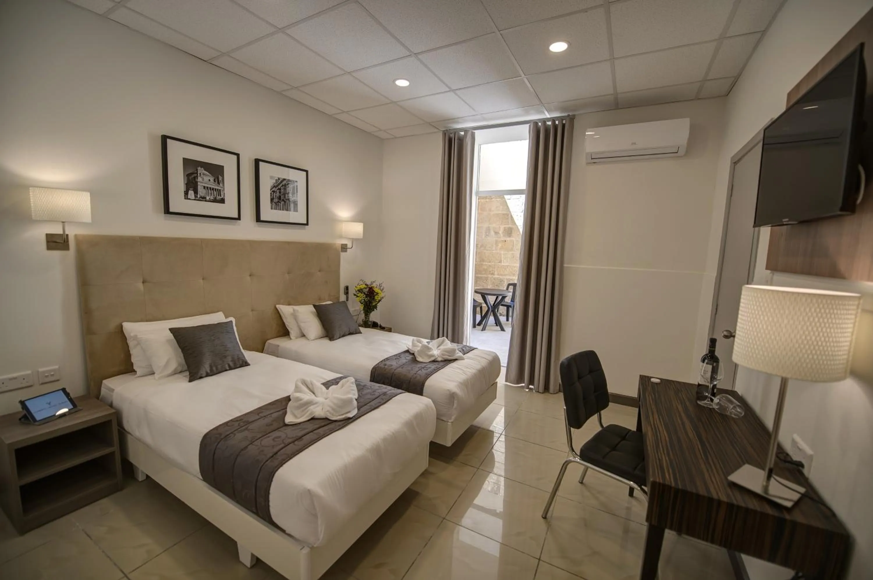 Photo of the whole room, Bed in Europa Hotel