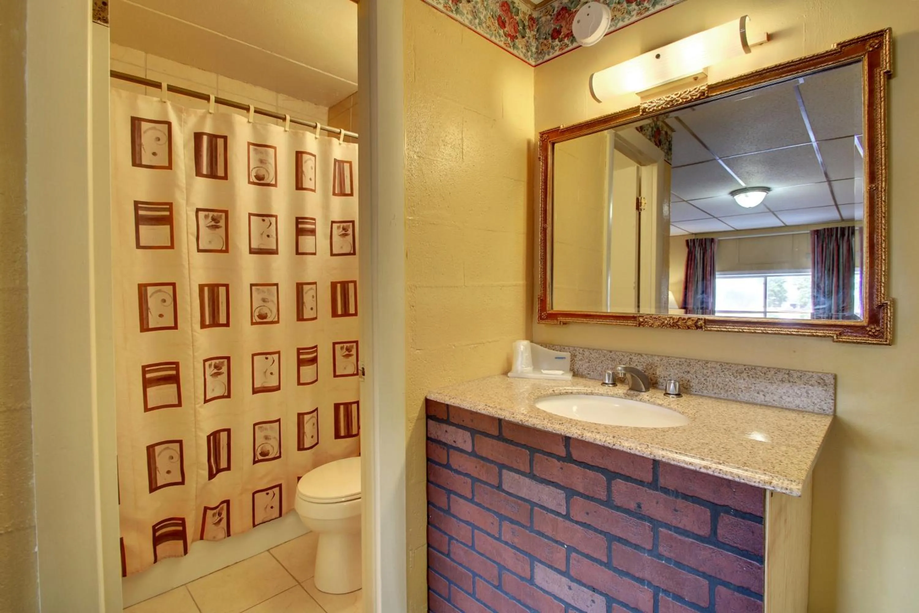 Bathroom in Star Motel