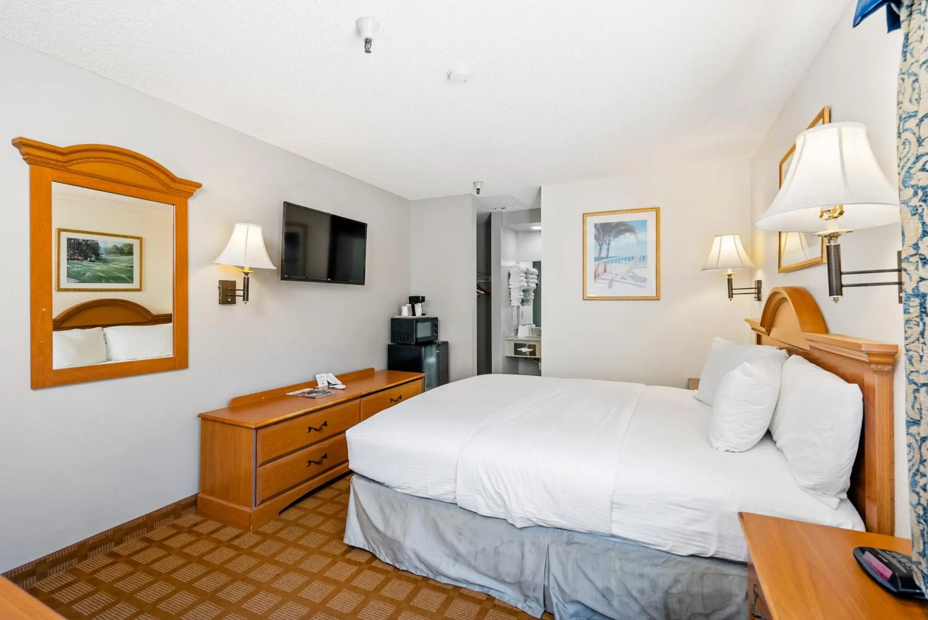 Bed in DOWNTOWN SLO INN - SAN LUIS OBISPO Bed in DOWNTOWN SLO INN - SAN LUIS OBISPO