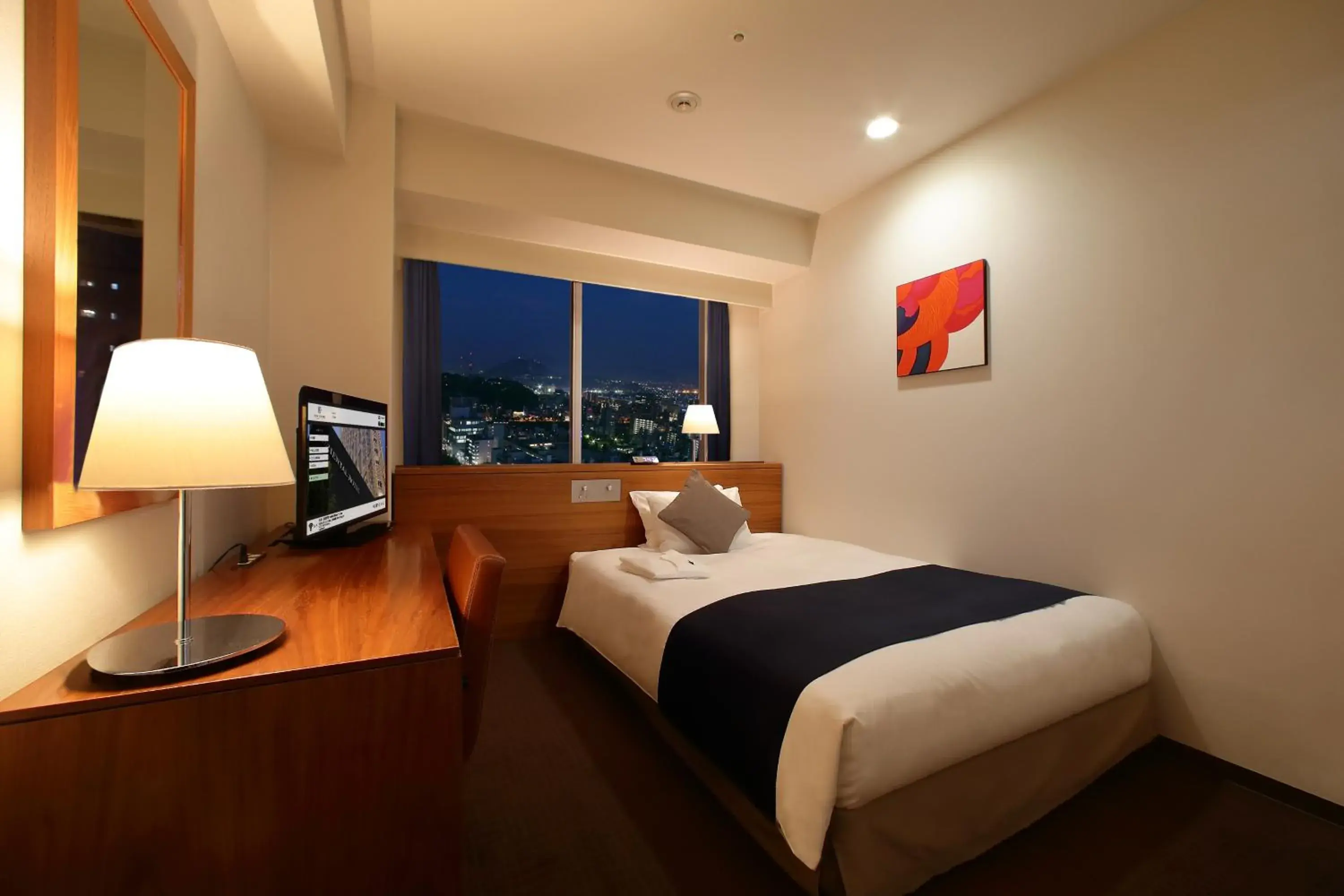 Stylish Semi Double Room 15㎡ - Non Smoking in Oriental Hotel Hiroshima Stylish Semi Double Room 15㎡ - Non Smoking in Oriental Hotel Hiroshima