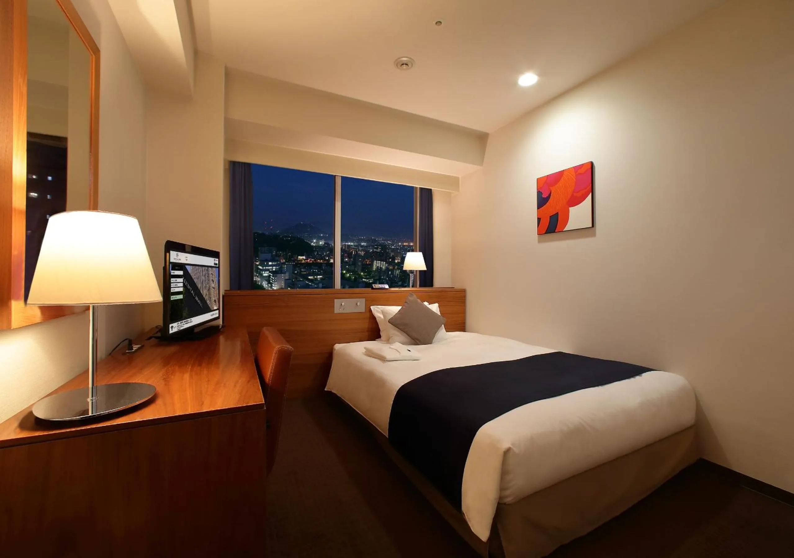 Bed in Oriental Hotel Hiroshima