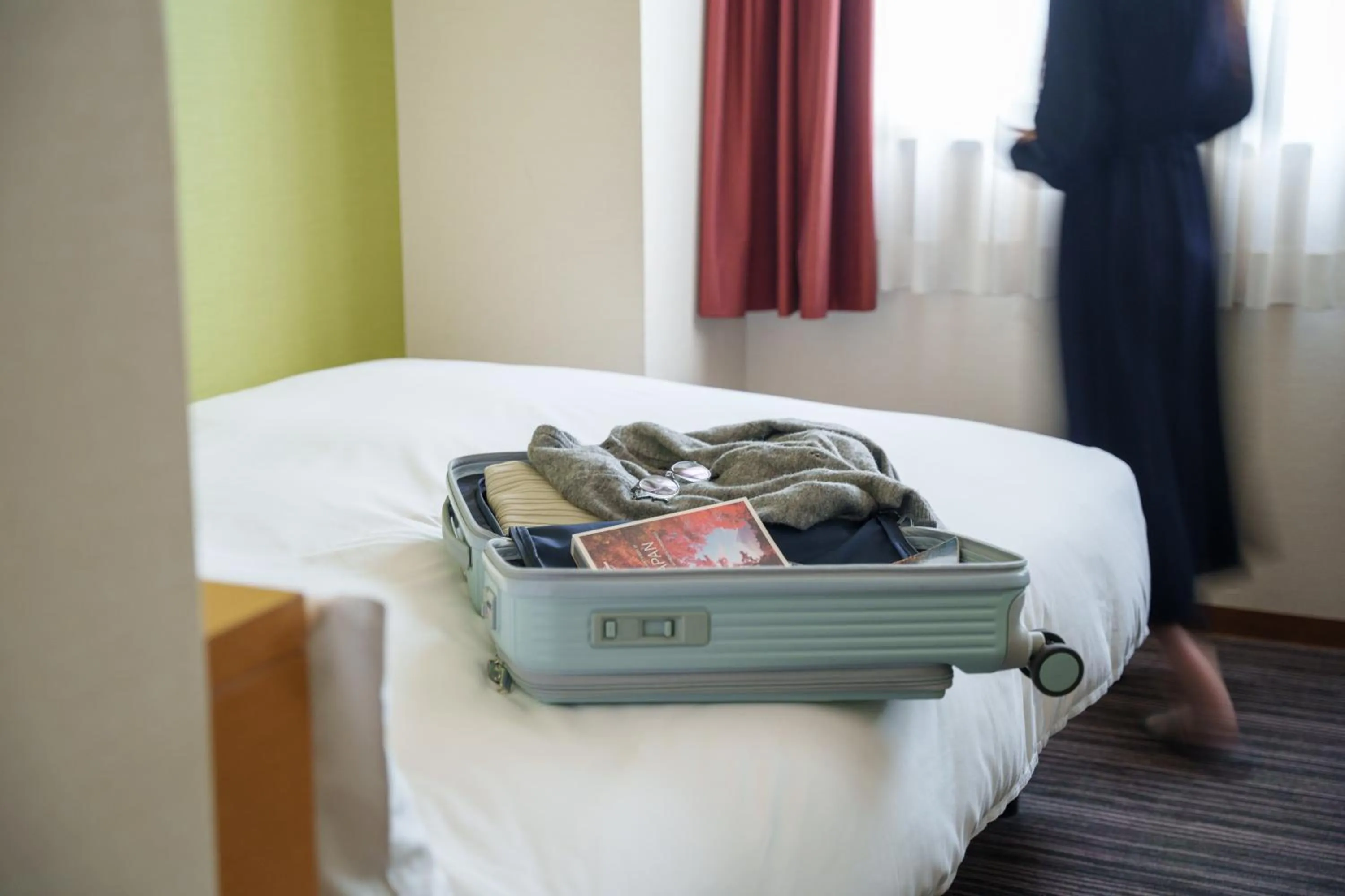 Photo of the whole room, Bed in the b hakata