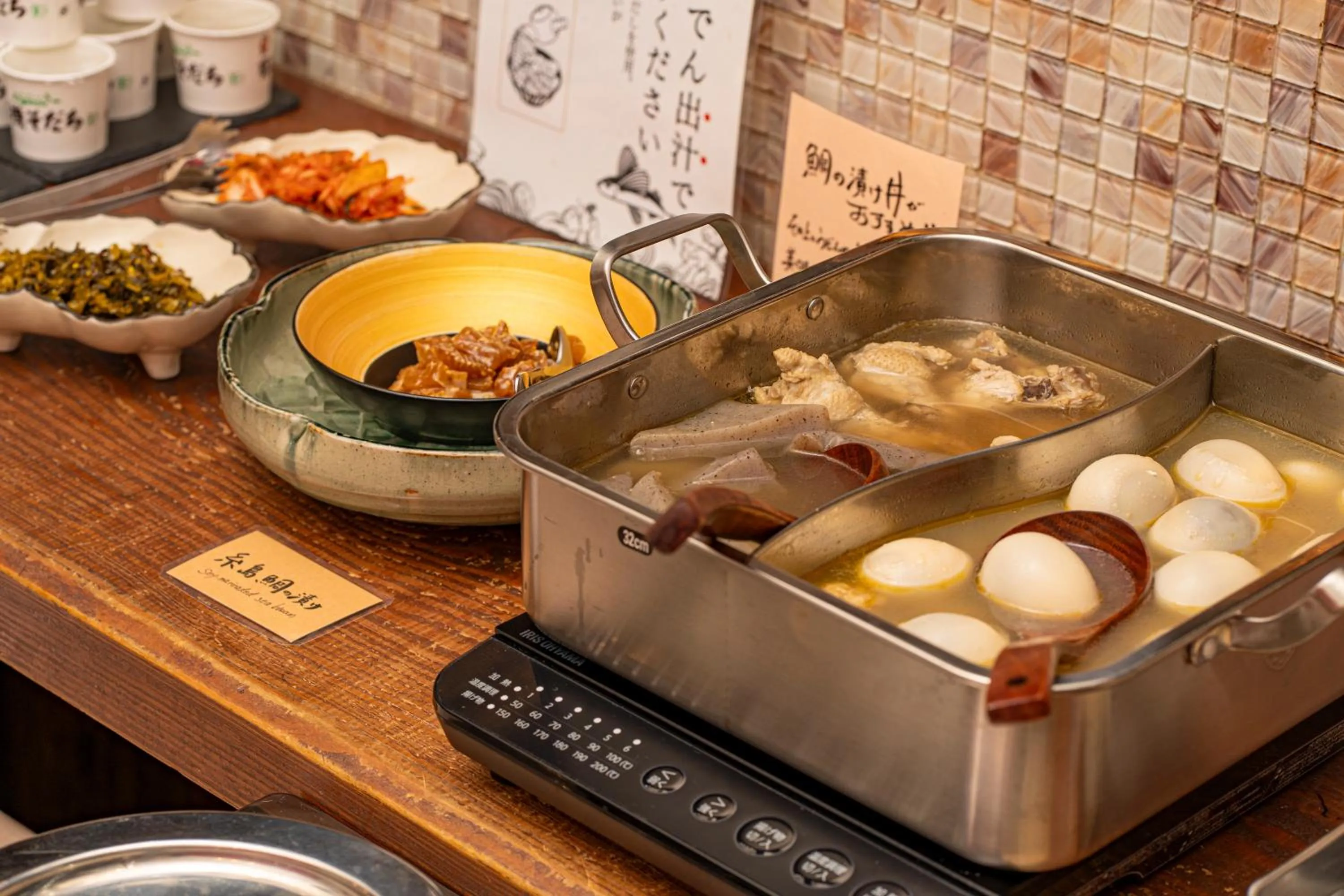 Restaurant/places to eat in the b hakata