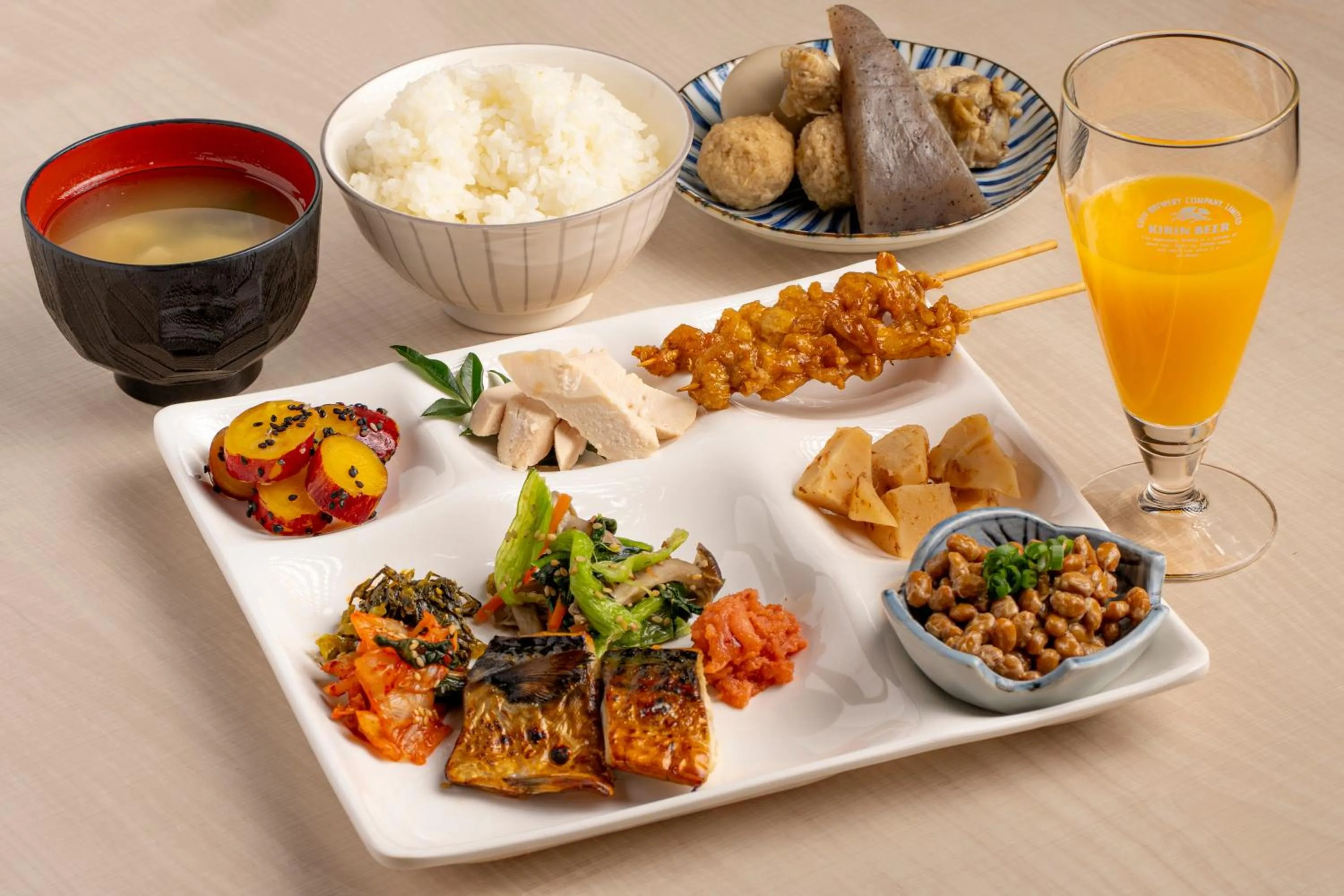 Restaurant/places to eat in the b hakata