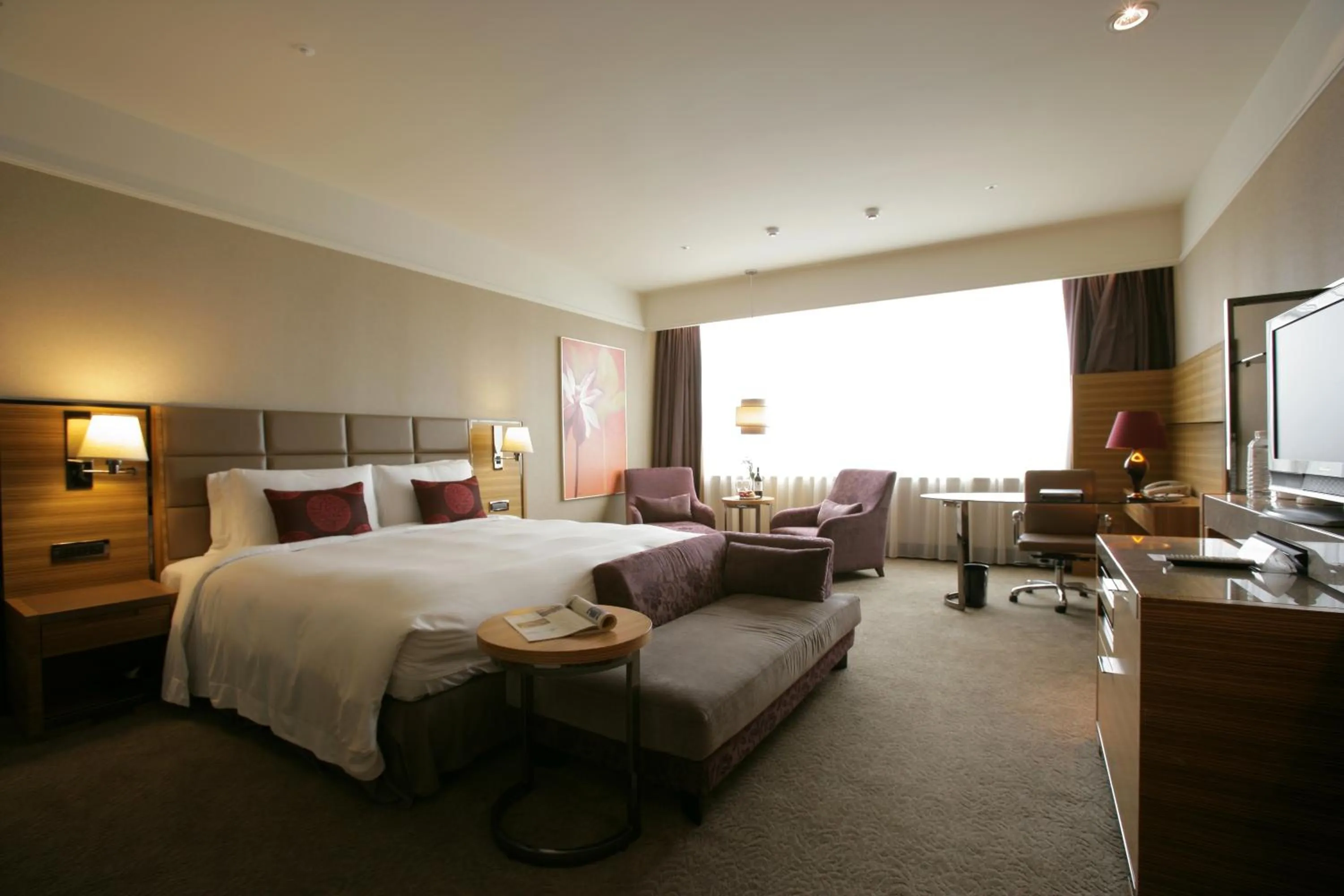 Photo of the whole room, Bed in Fullon Hotel Taipei, Central