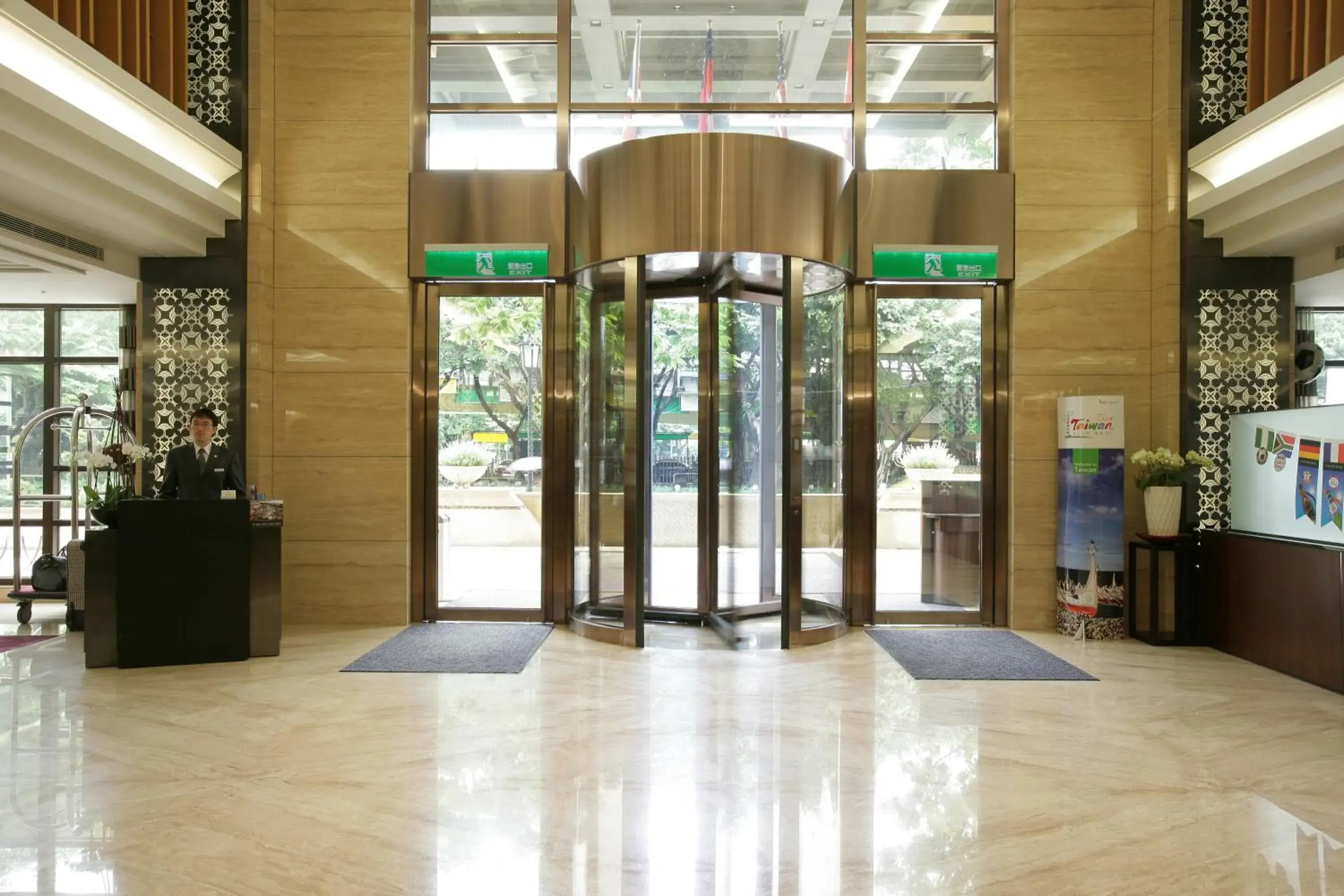 Facade/entrance, Lobby/Reception in Fullon Hotel Taipei, Central