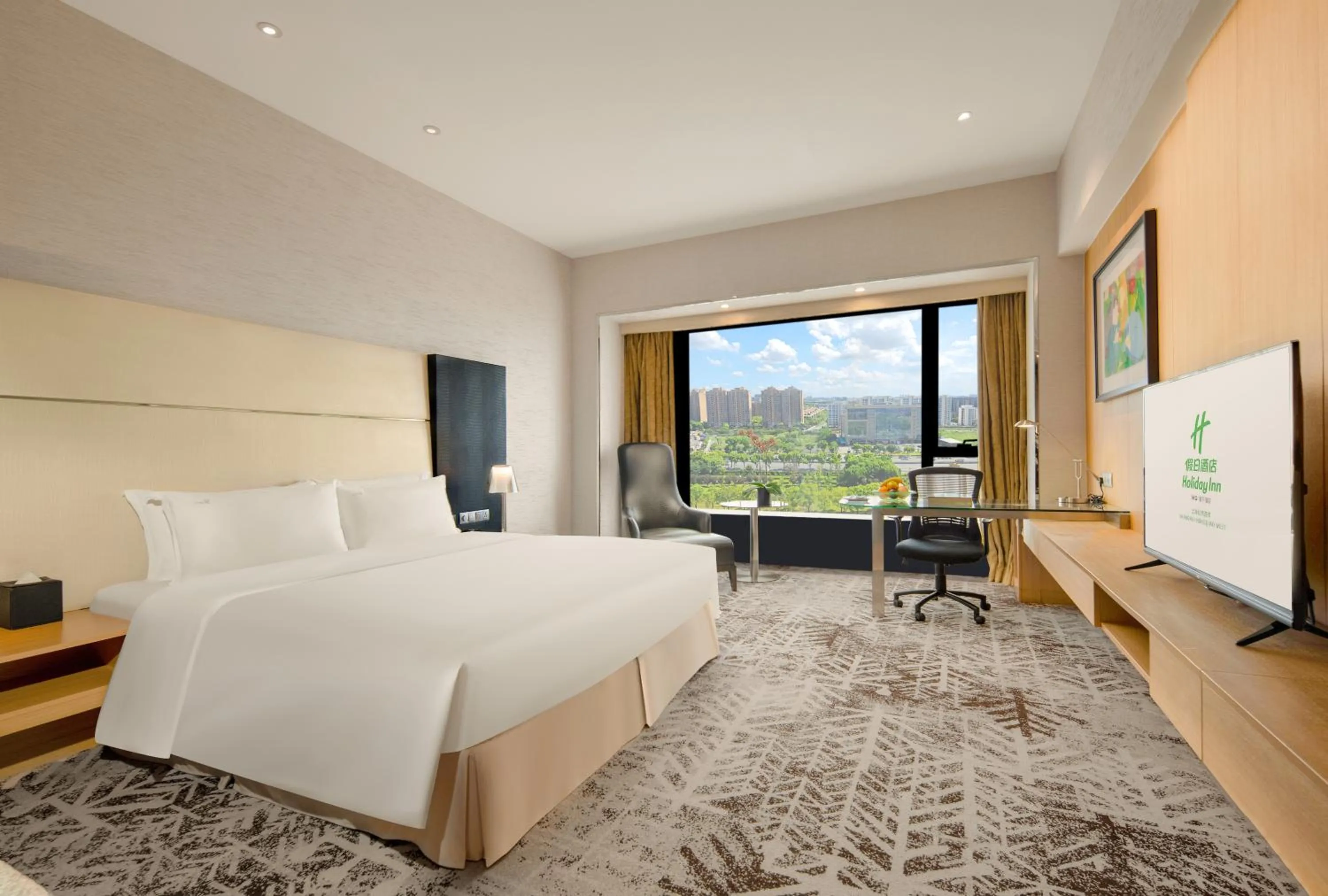 Bedroom, Bed in Holiday Inn Shanghai Hongqiao West by IHG