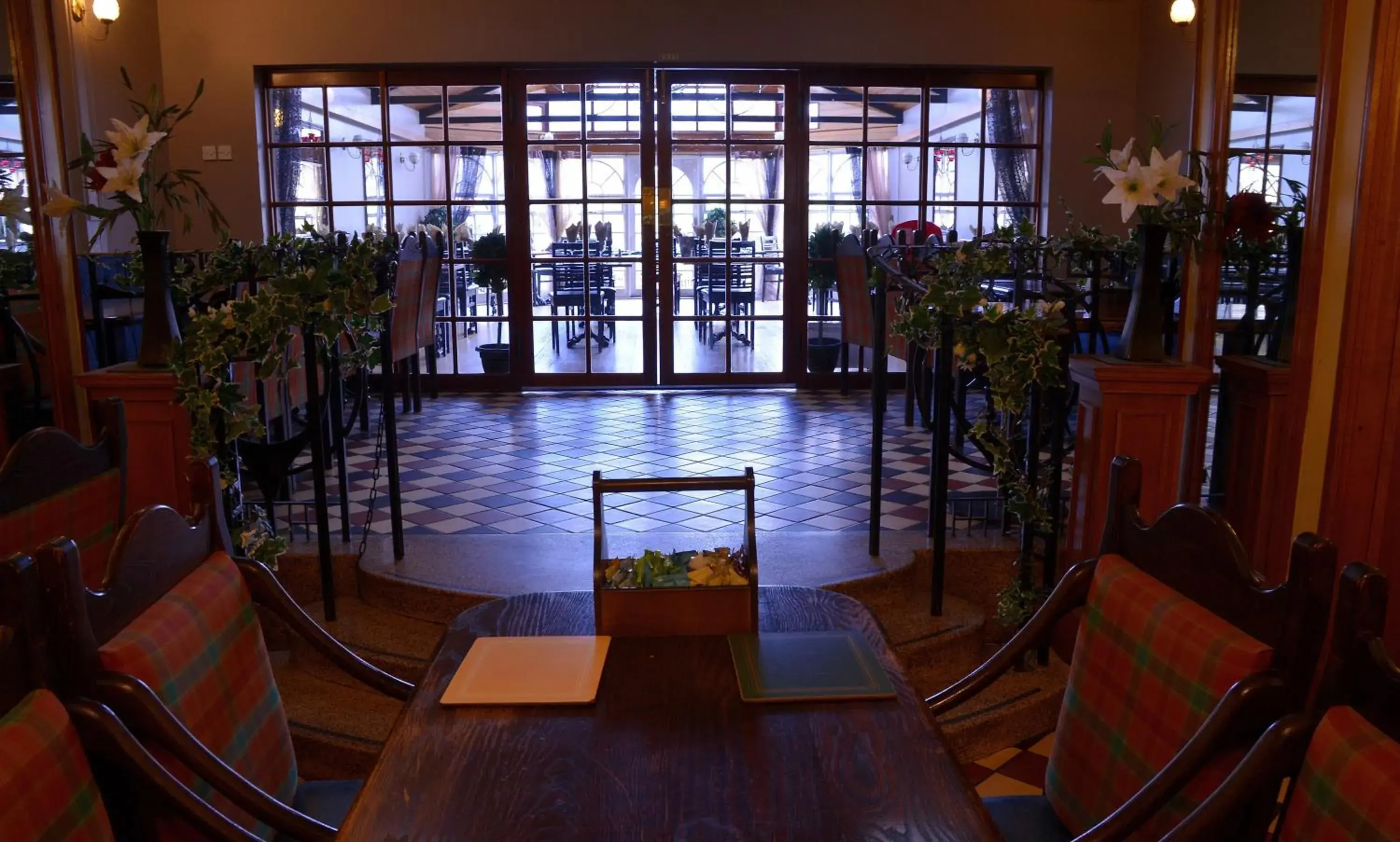 Restaurant/places to eat in Crown hotel Restaurant/places to eat in Crown hotel