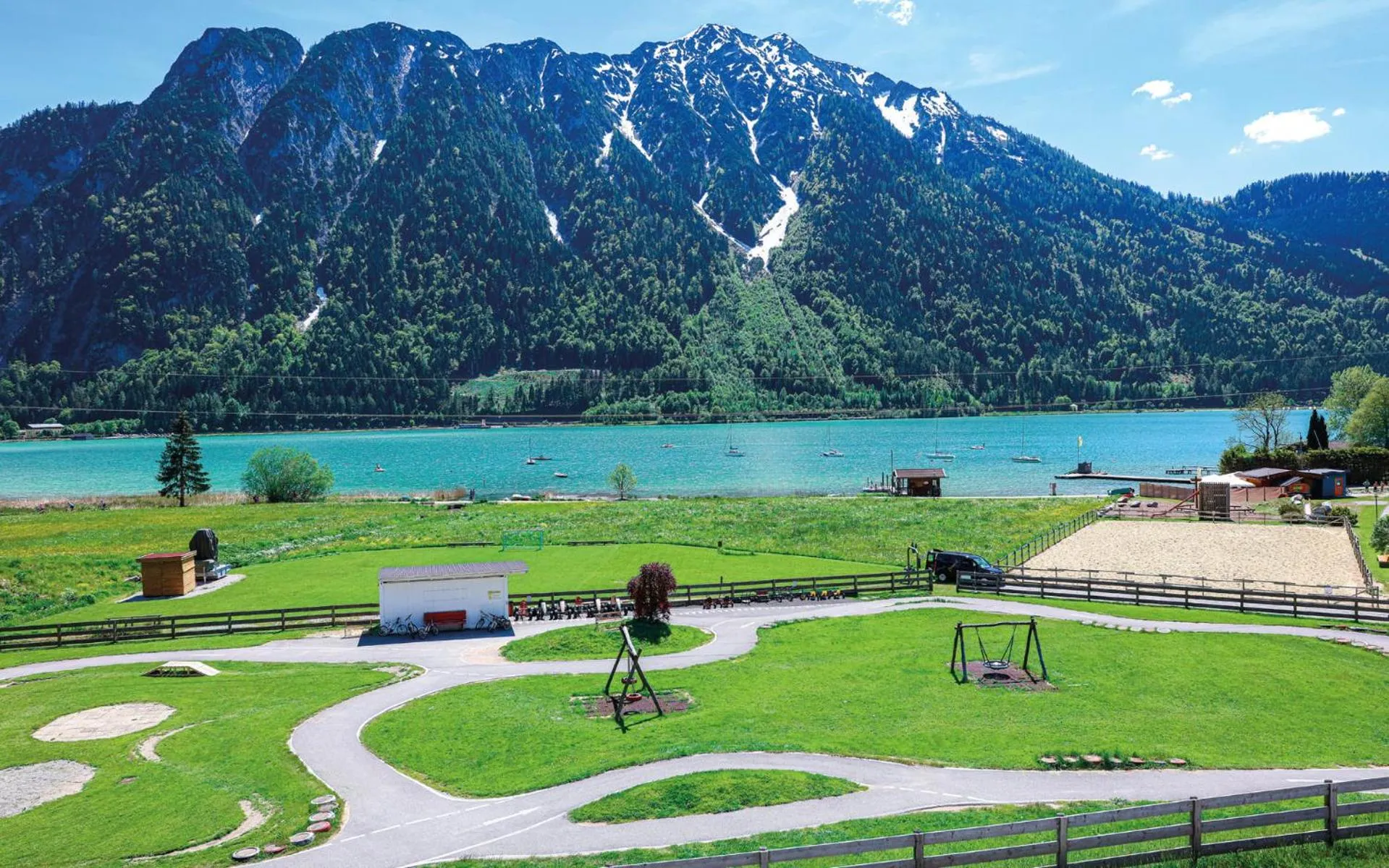 Lake view in Familienresort Buchau