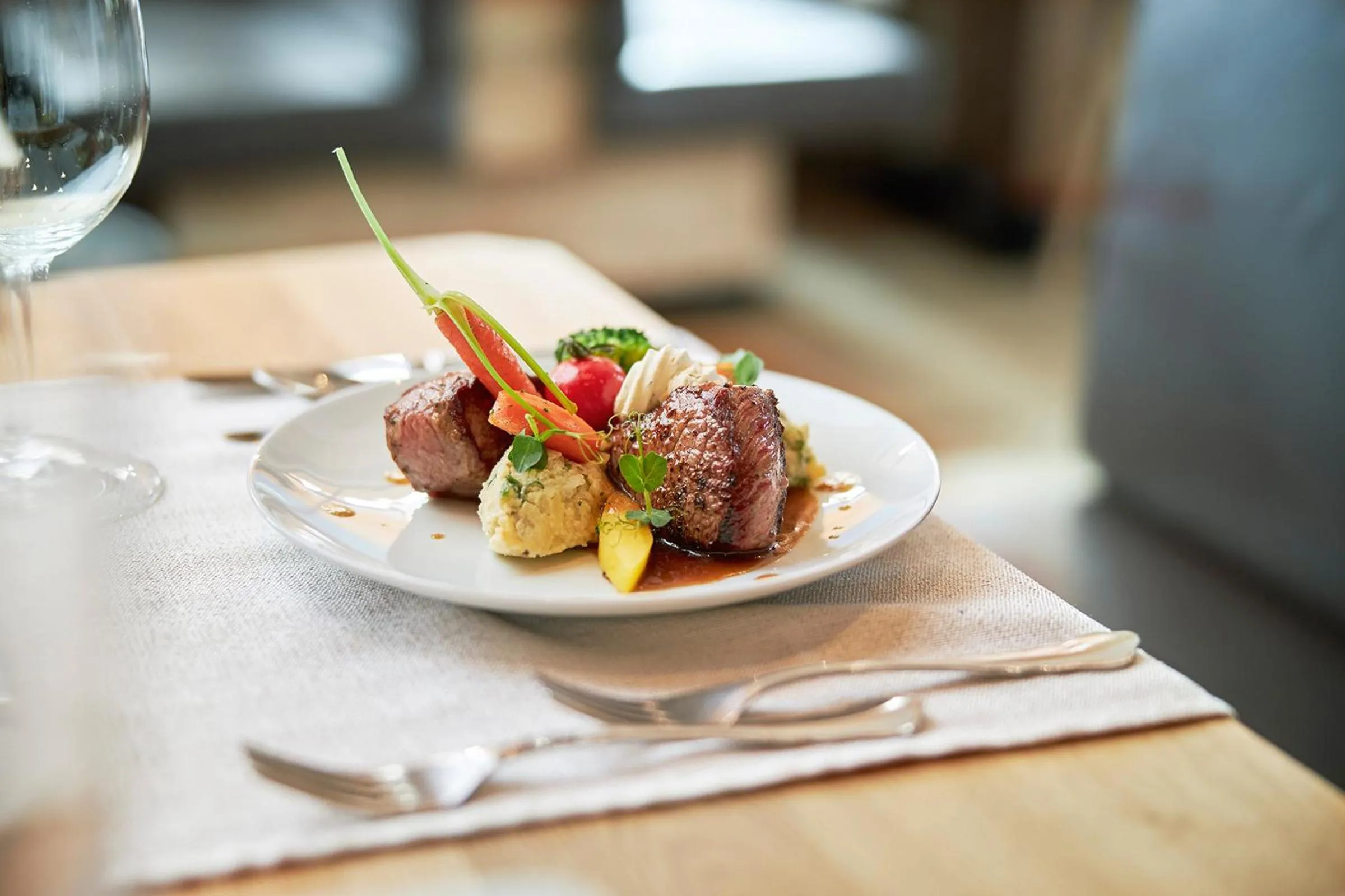 Restaurant/places to eat in Familienresort Buchau