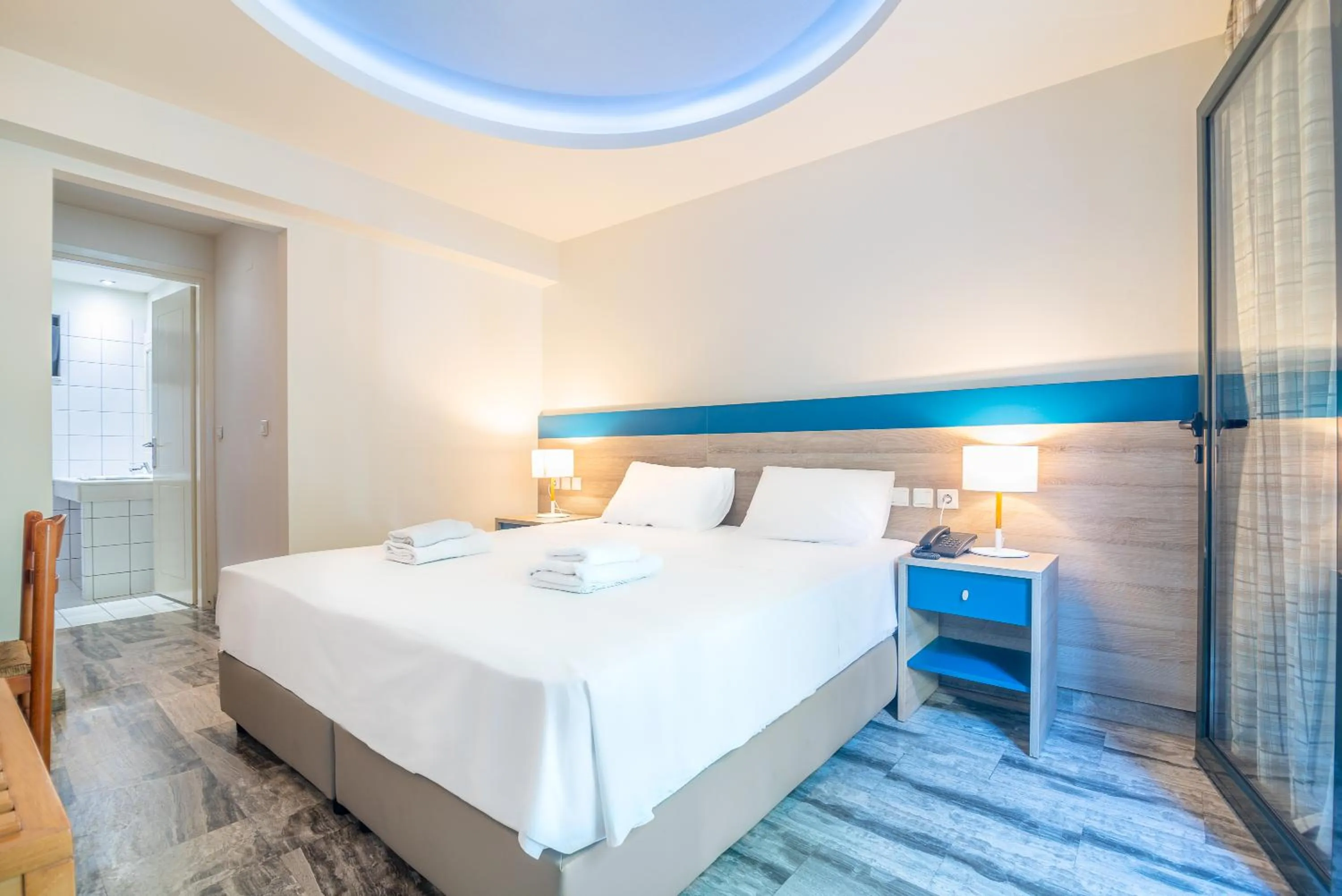 Photo of the whole room, Bed in Anna Maria Village