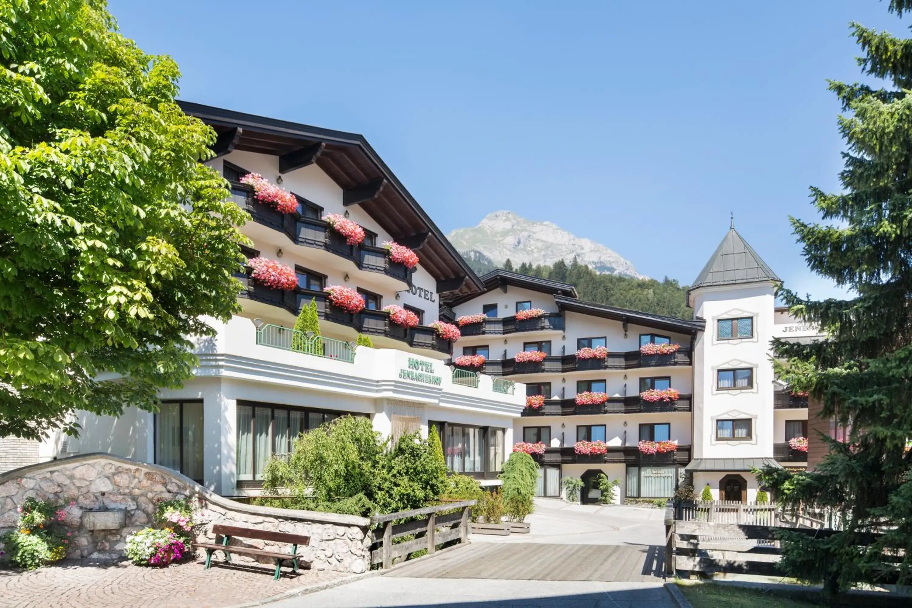 Superior Single Room in Hotel Jenbacherhof B&B Superior Single Room in Hotel Jenbacherhof B&B