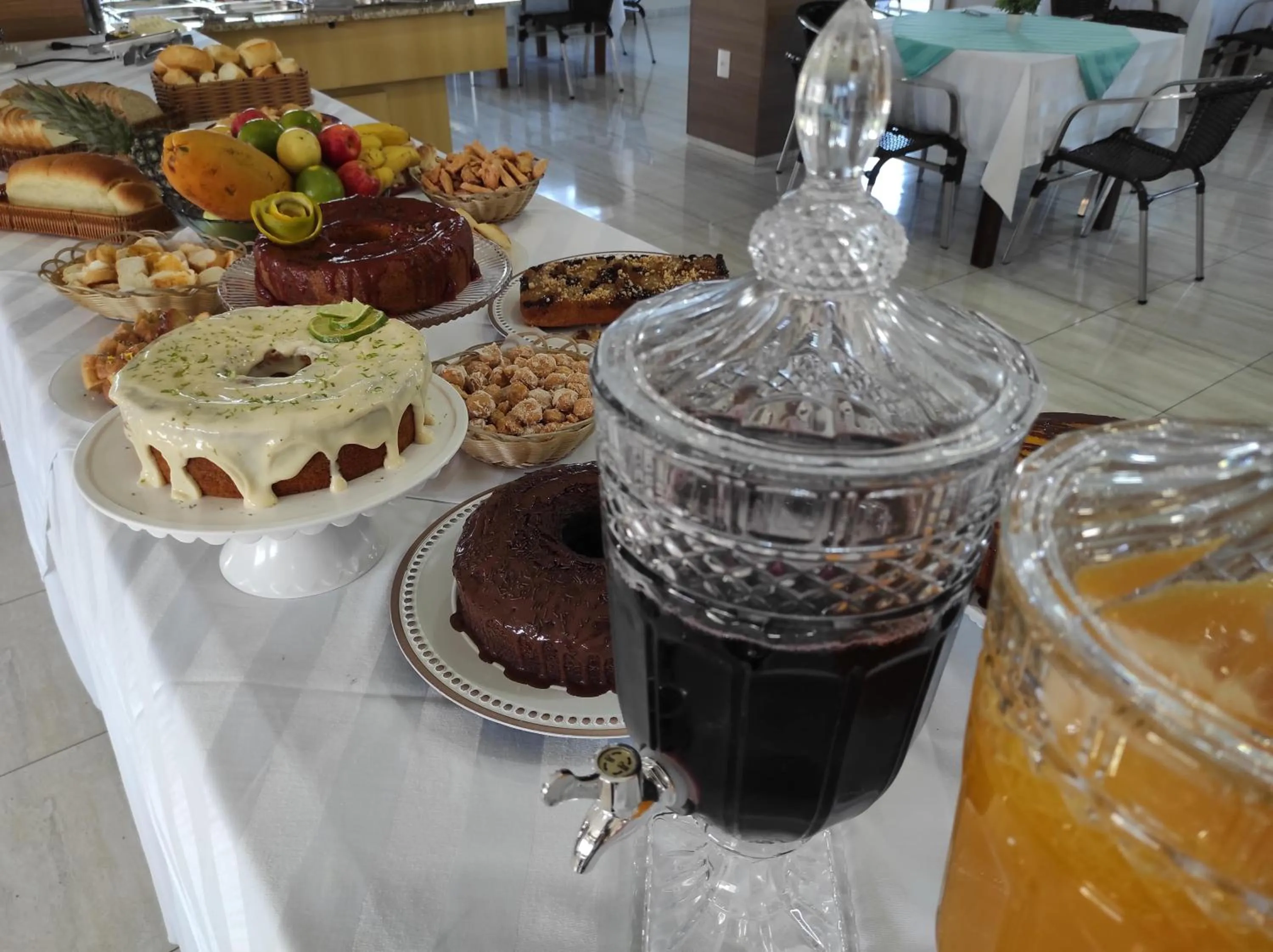 Restaurant/places to eat in Tiffany Hotel