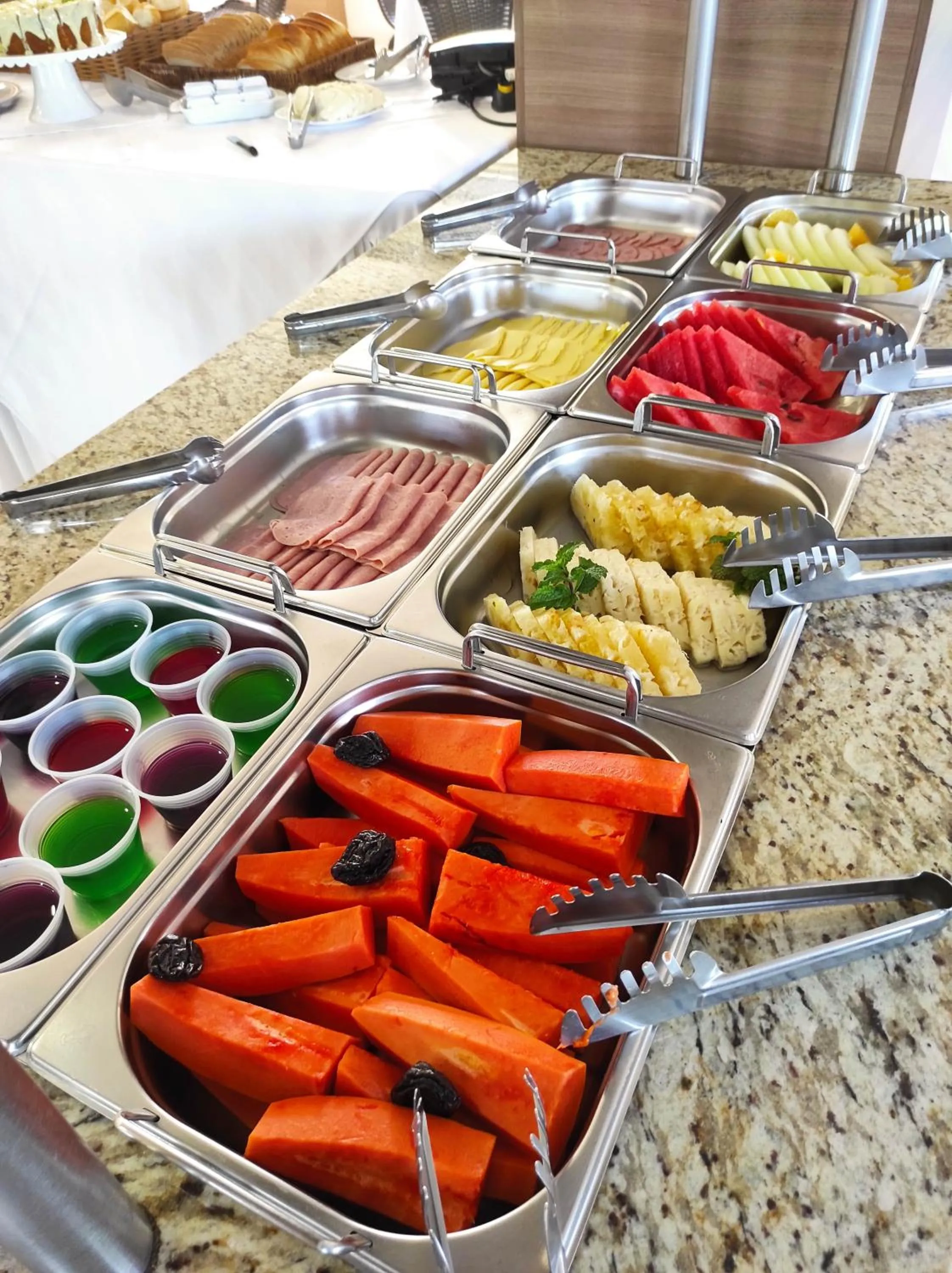 Restaurant/places to eat in Tiffany Hotel