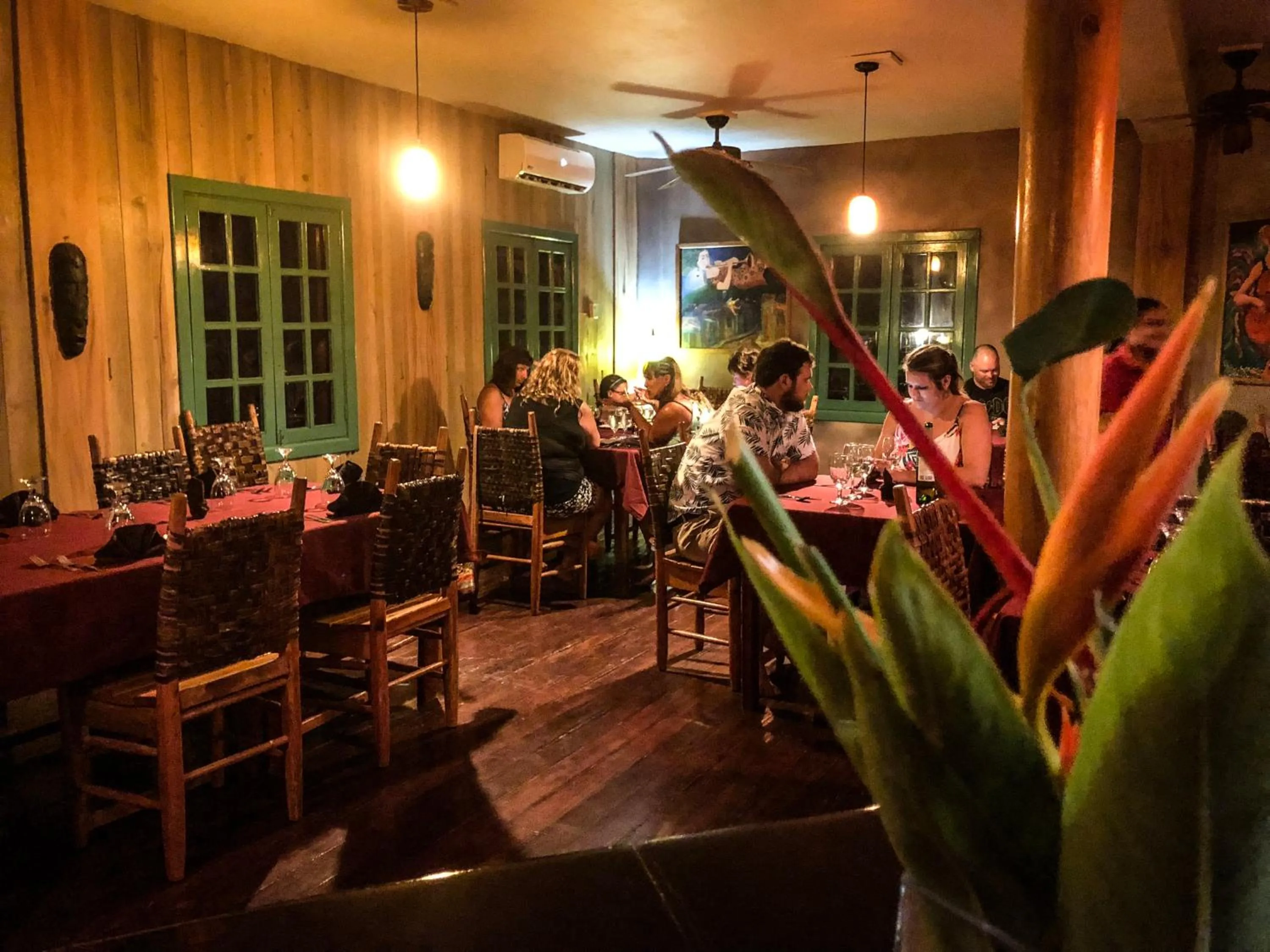 Restaurant/places to eat in Bananarama Dive & Beach Resort