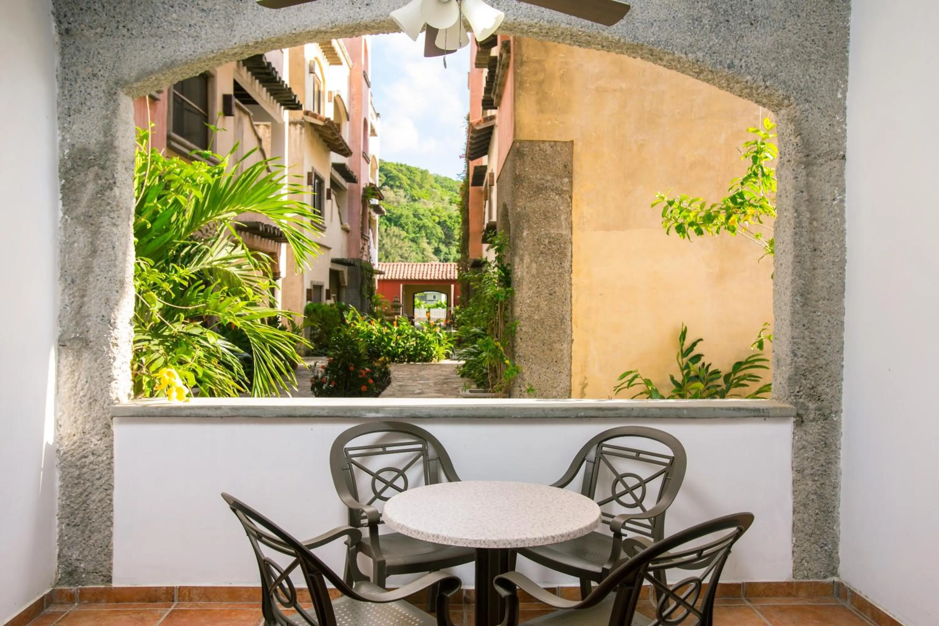 Area and facilities in Bananarama Dive & Beach Resort