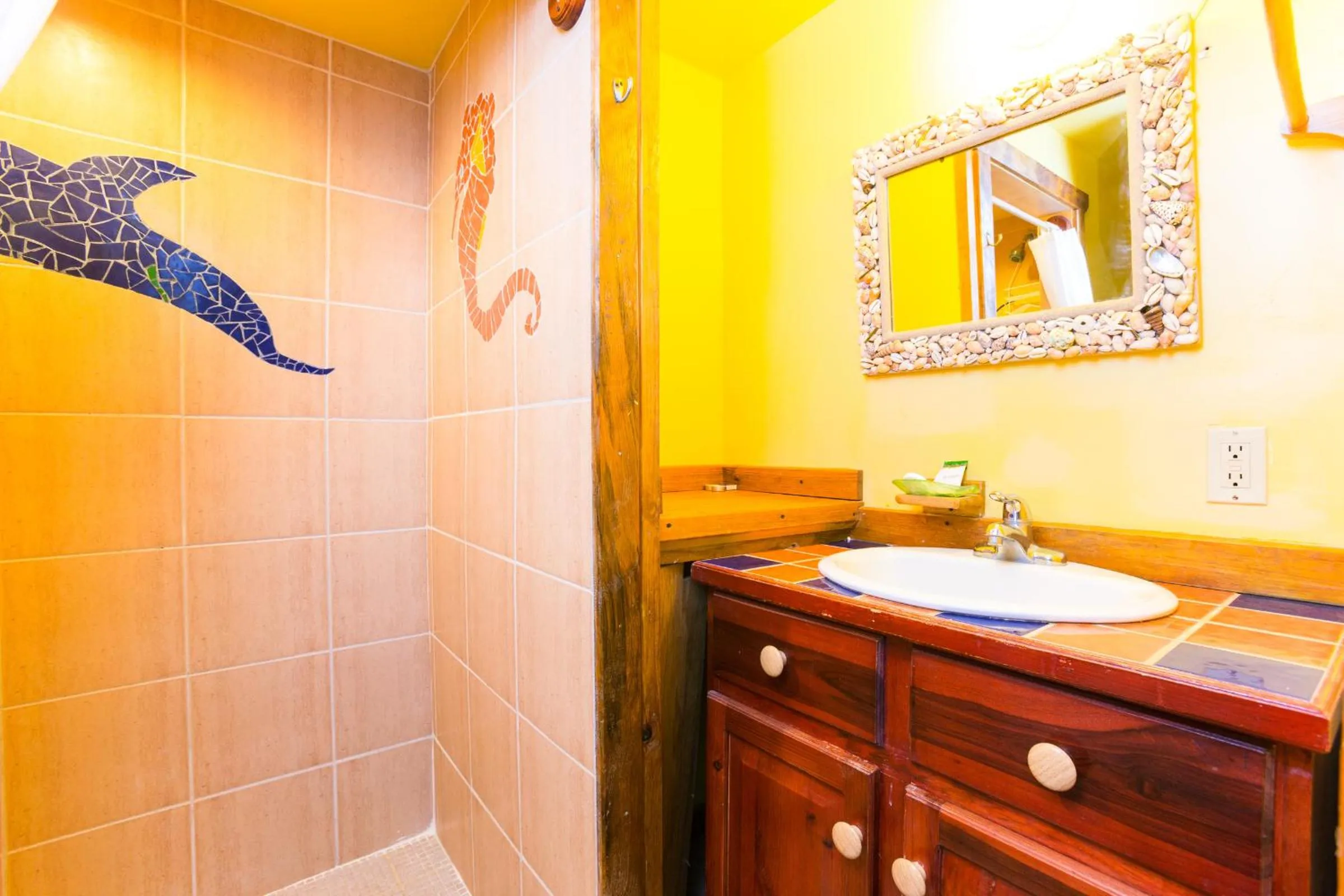 Bathroom in Bananarama Dive & Beach Resort