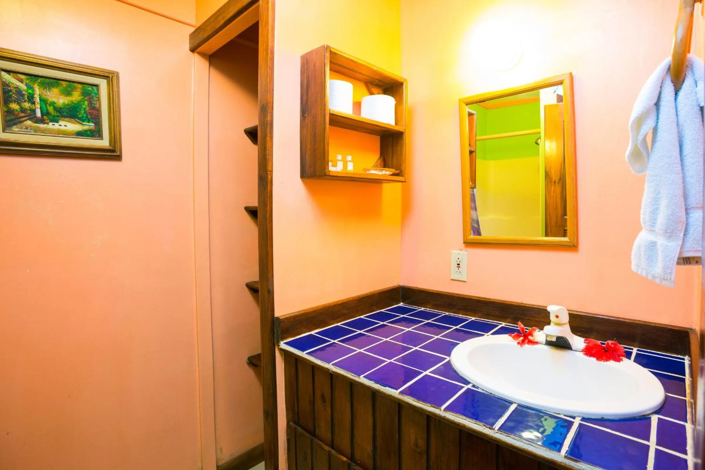 Shower in Bananarama Dive & Beach Resort