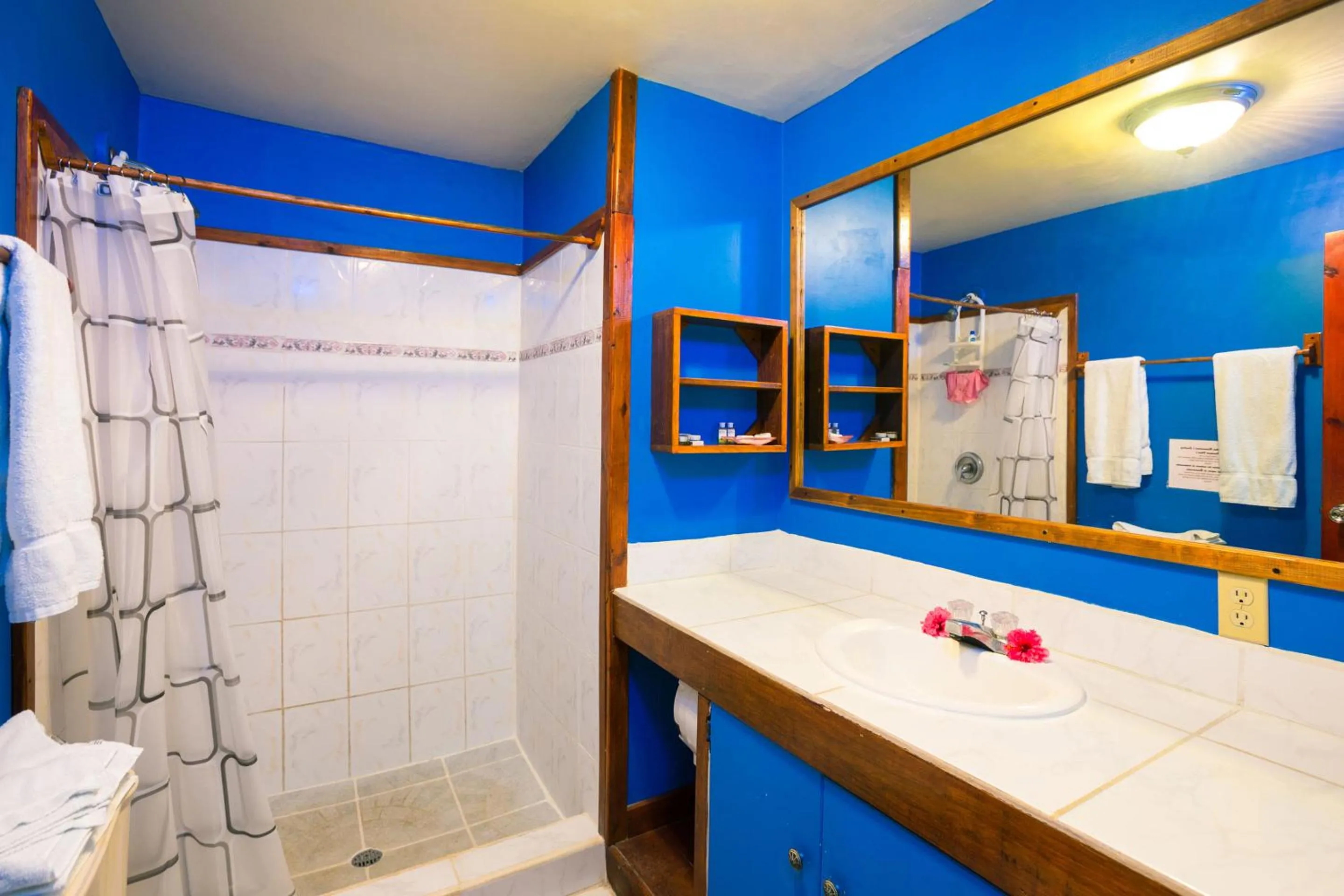 Bathroom in Bananarama Dive & Beach Resort